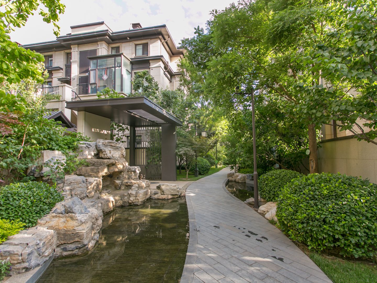 首开龙湖天琅 environment