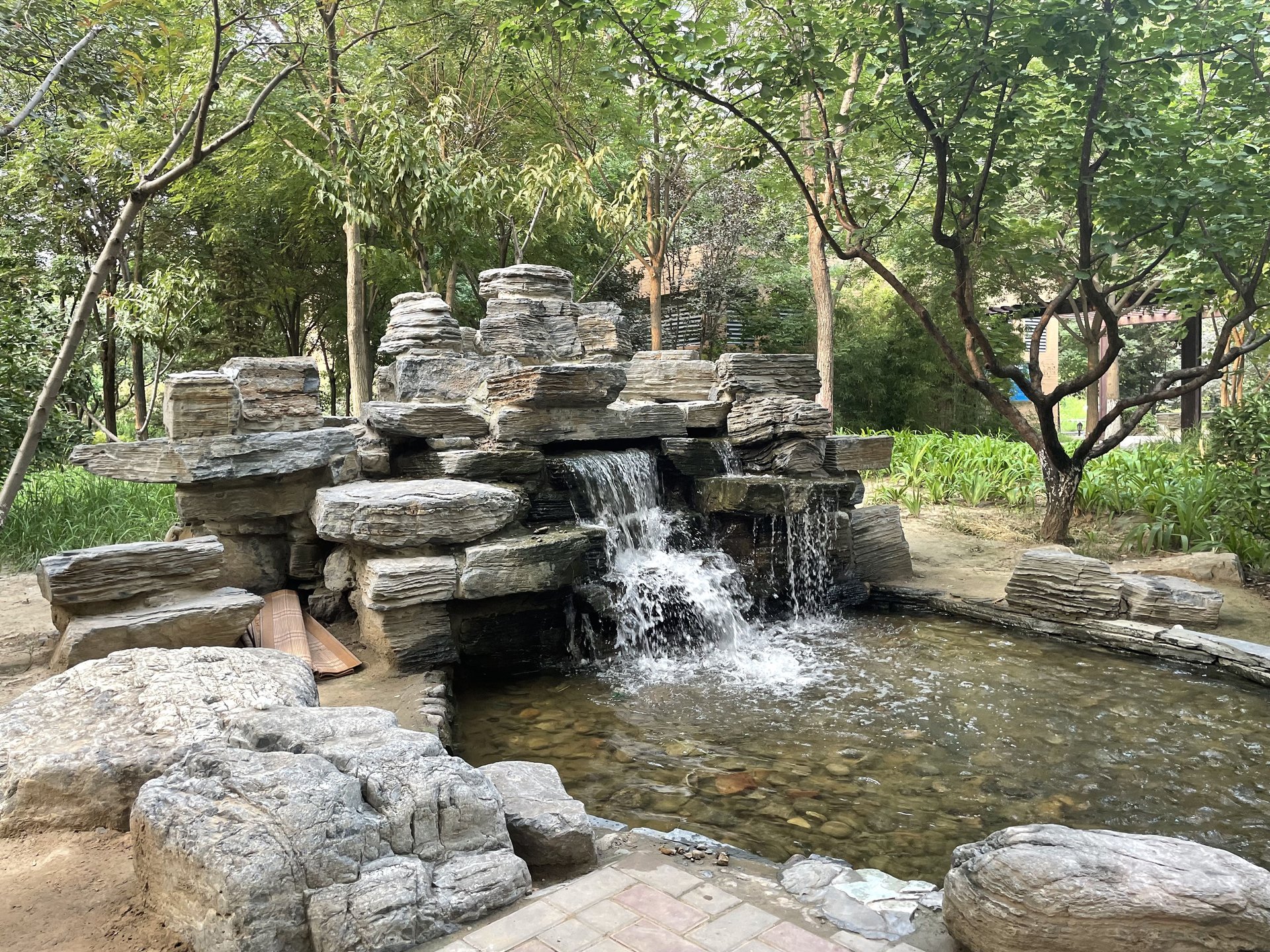 首开熙悦山澜庭 environment