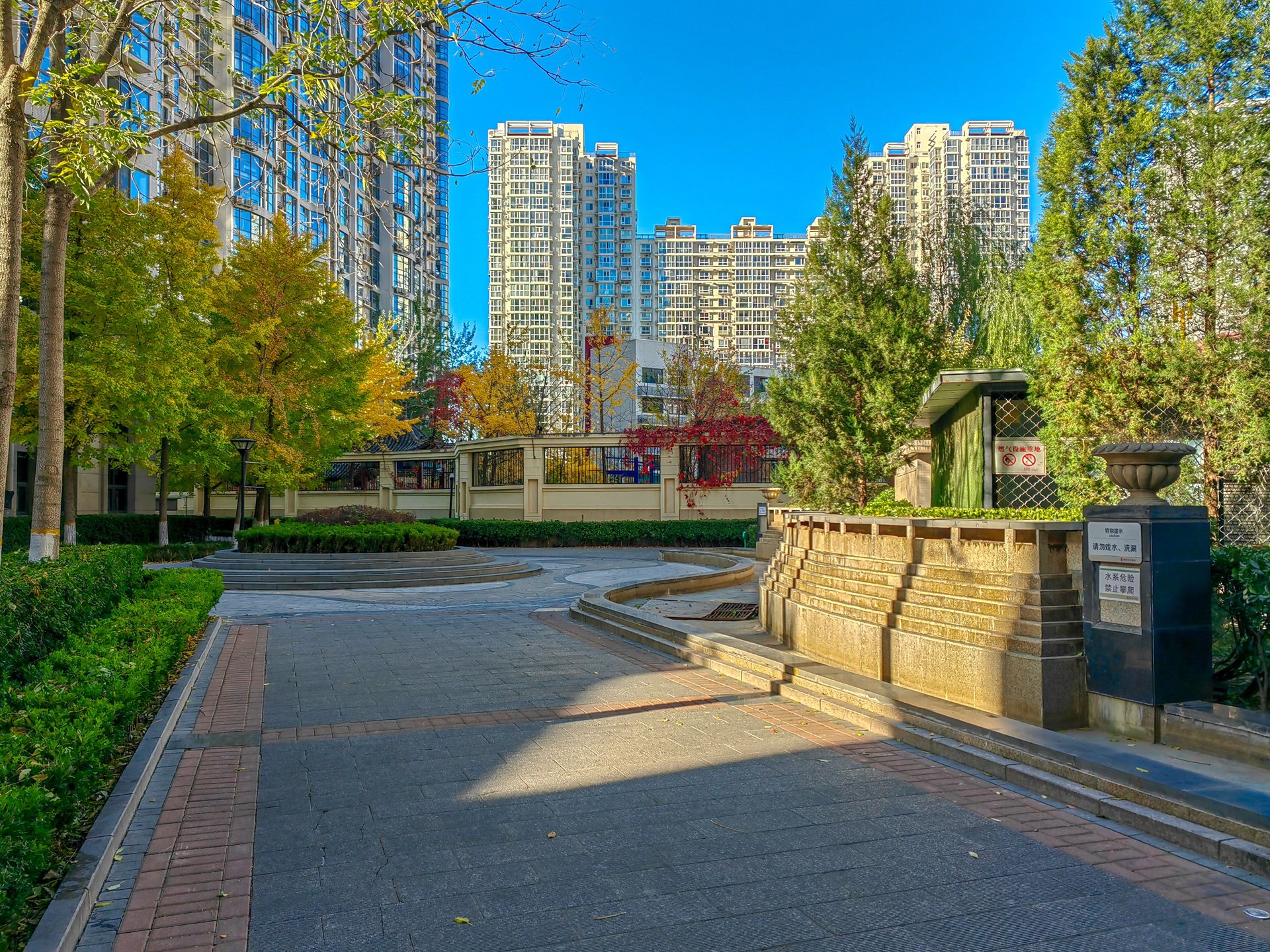 天鹅湾北区 environment