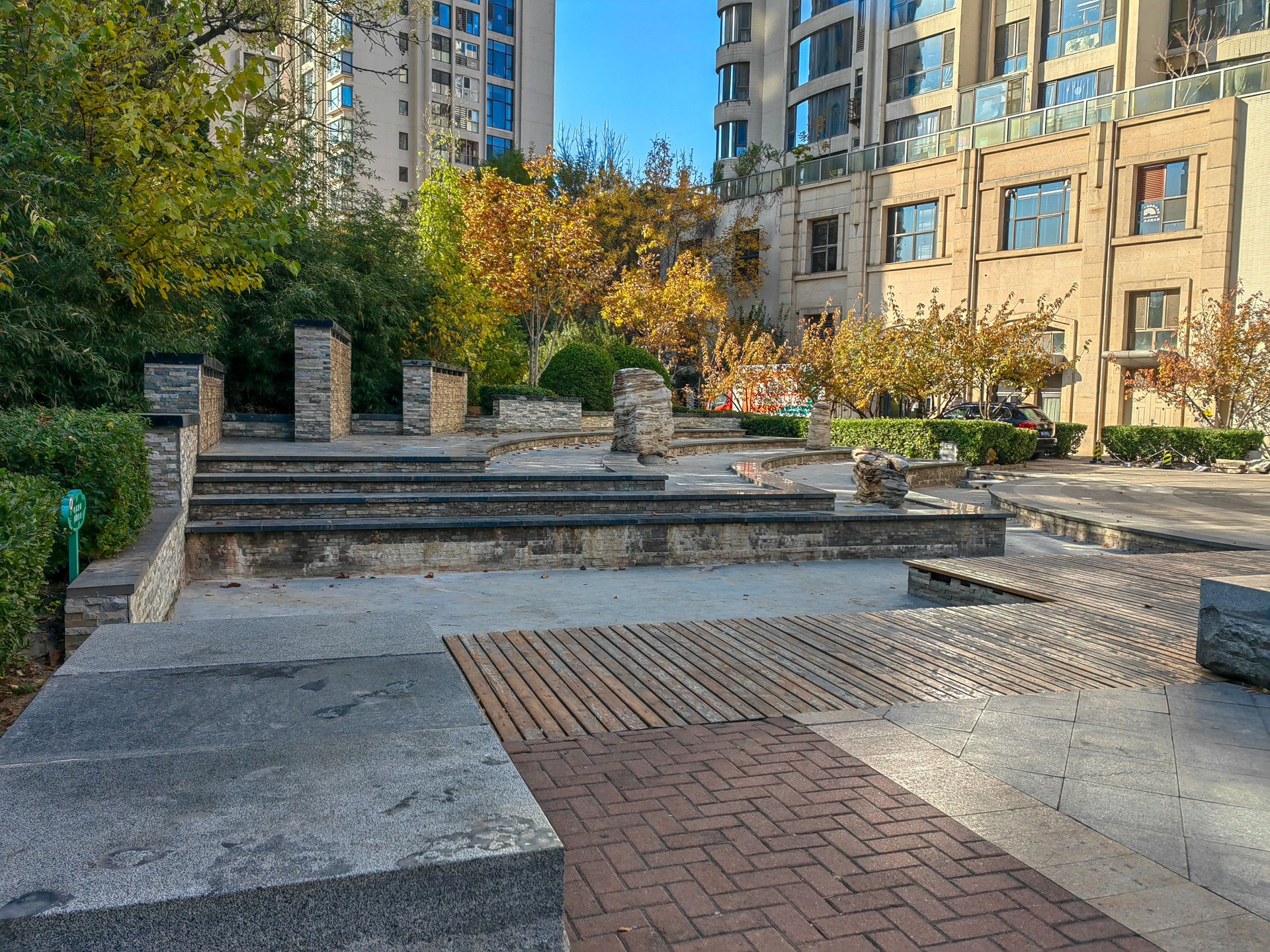 天鹅湾南区 environment