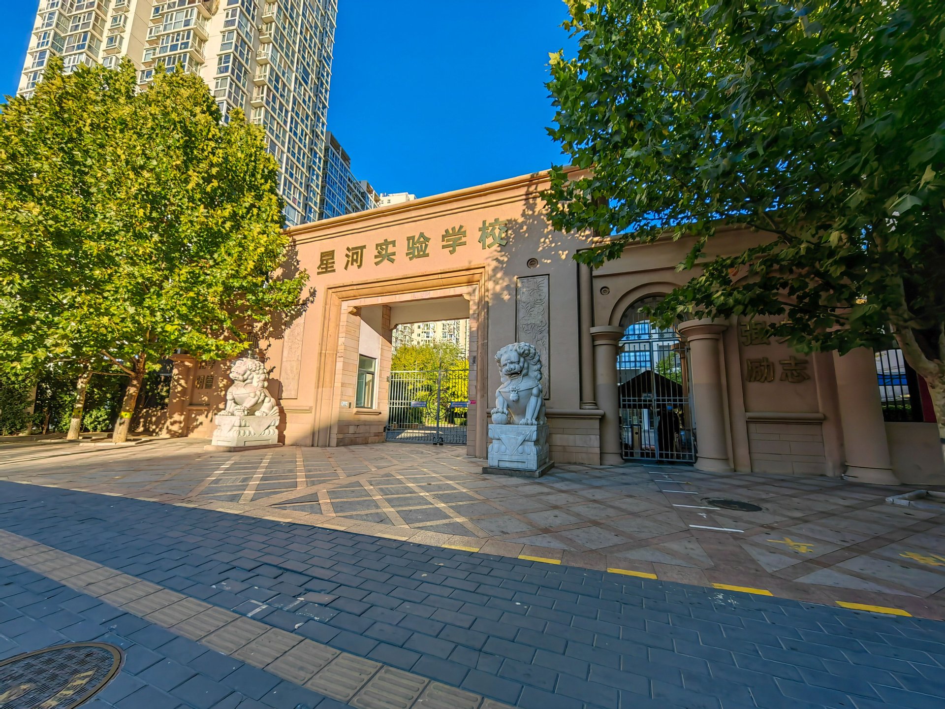 天鹅湾南区 environment