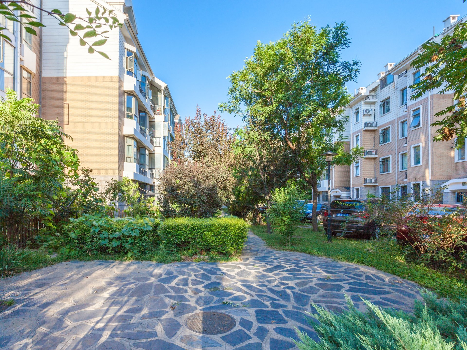 天秀花园荷塘月舍 environment