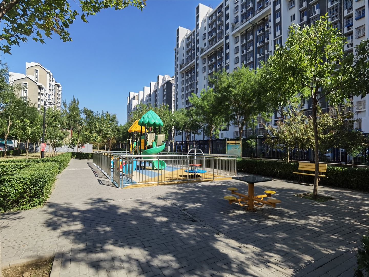 天裕昕园东区 environment