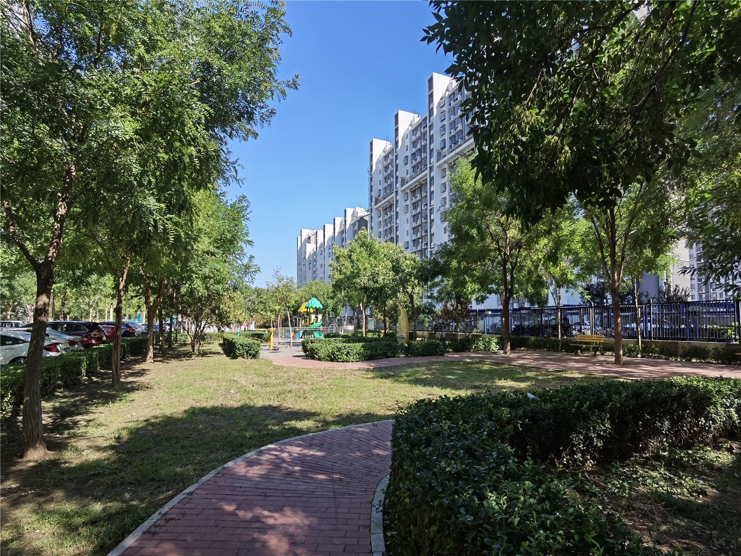 天裕昕园东区 environment