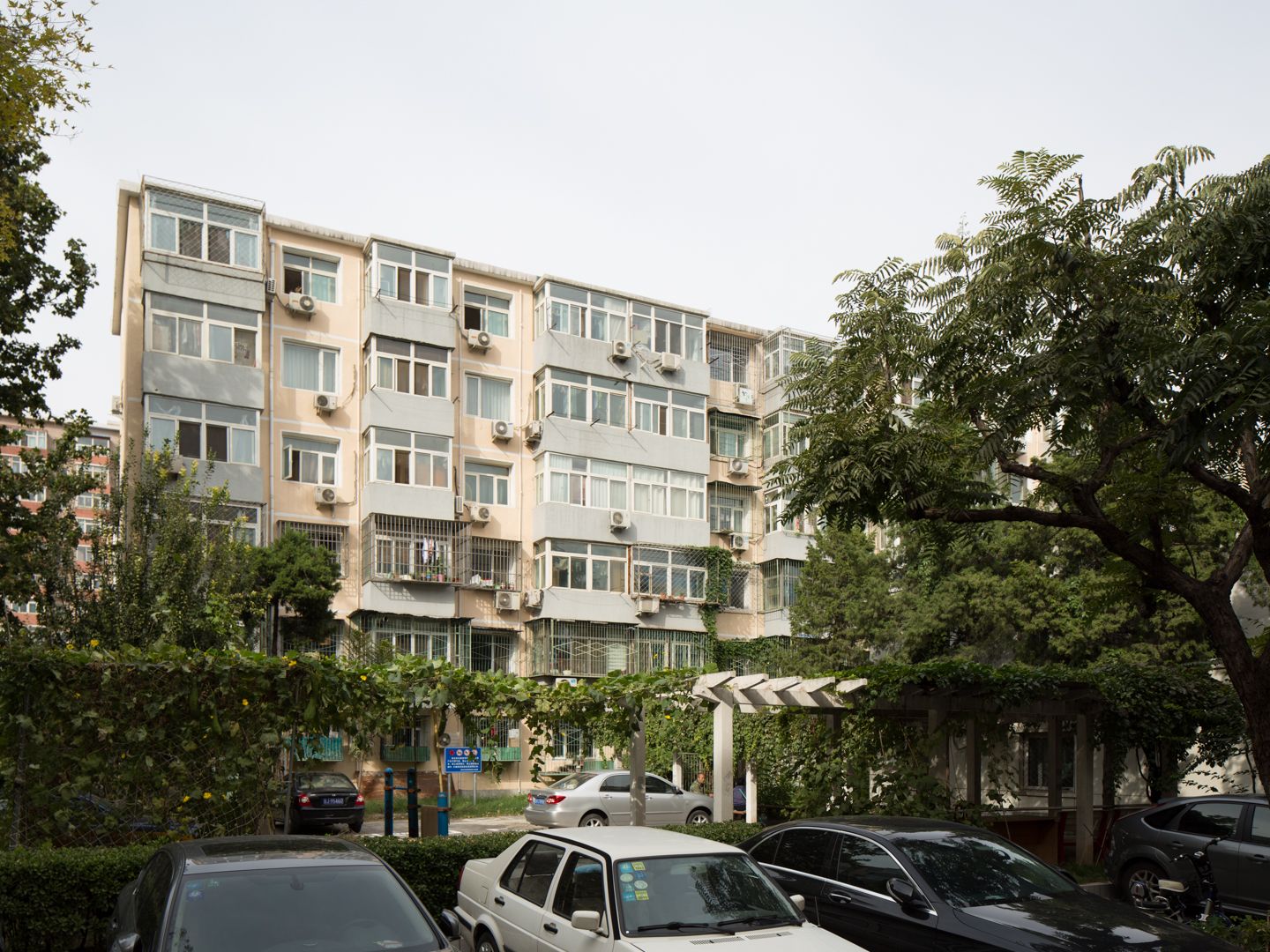 团结湖北三条 environment