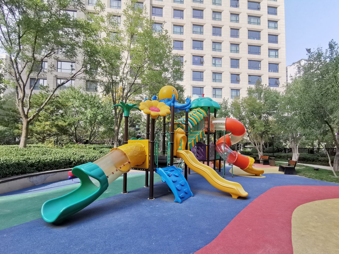 望京金茂府 environment