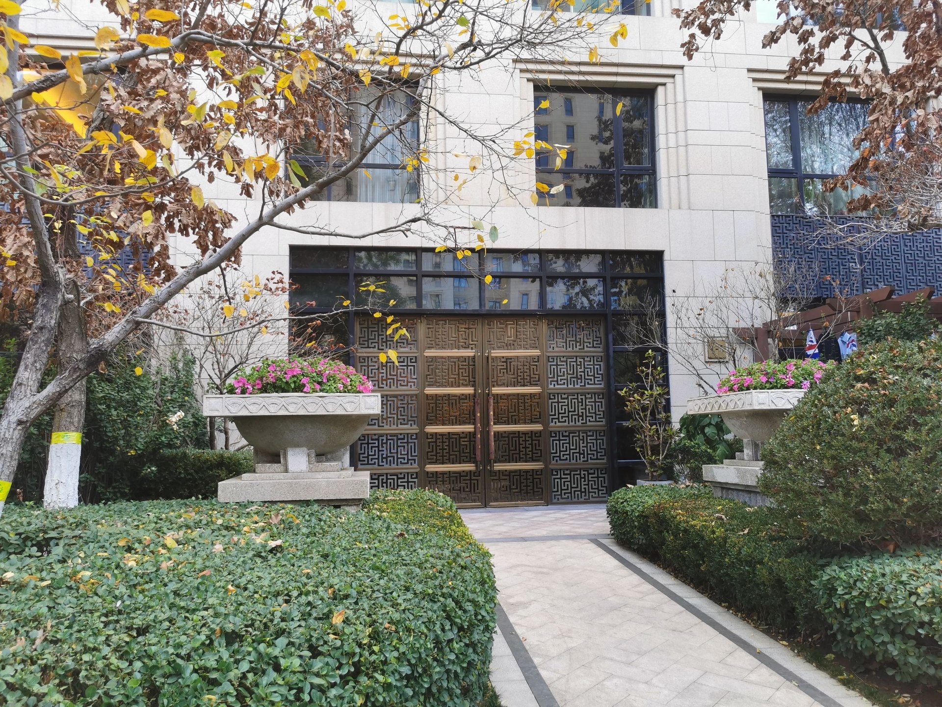 望京金茂府 environment