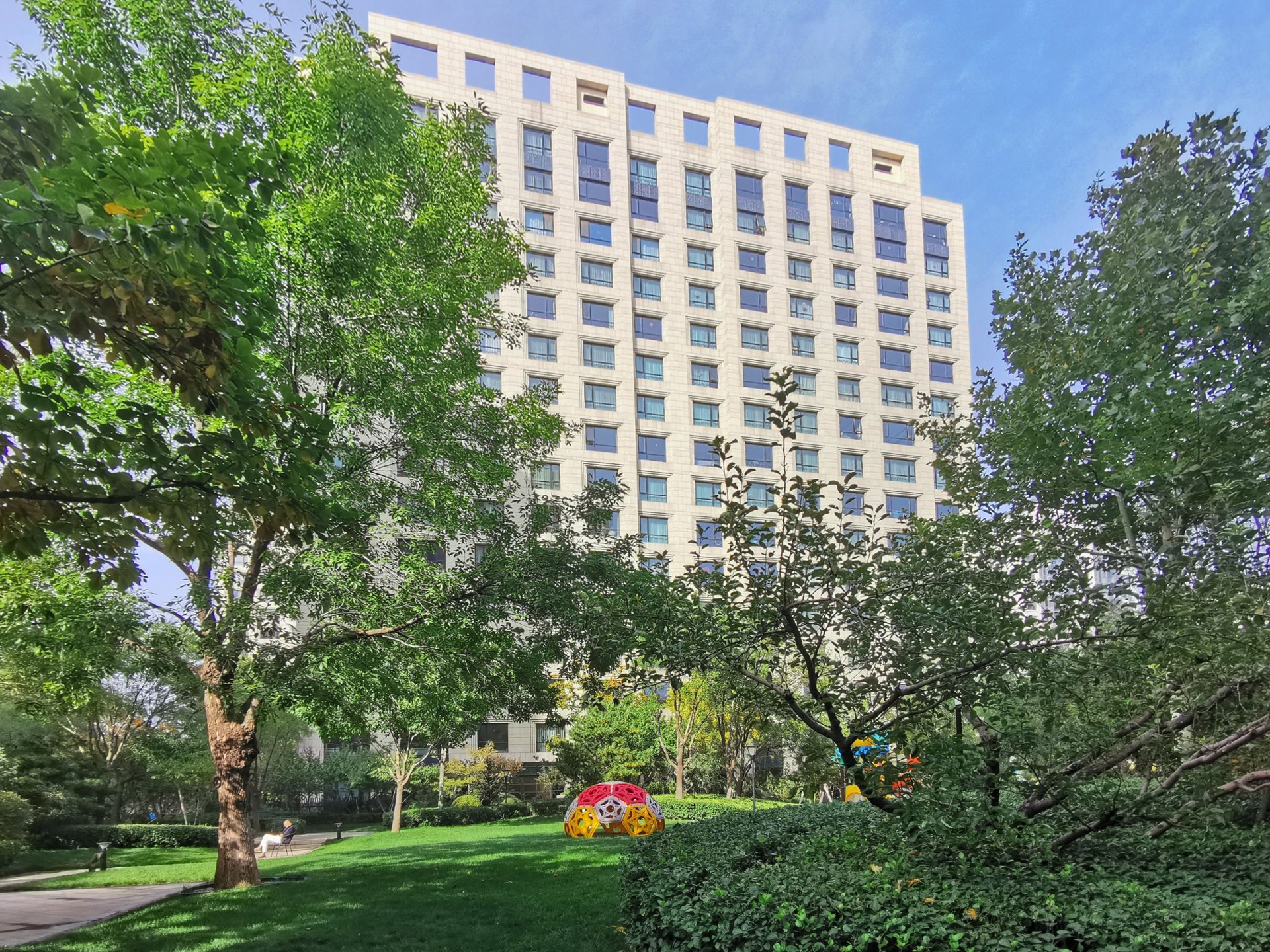 望京金茂府 environment