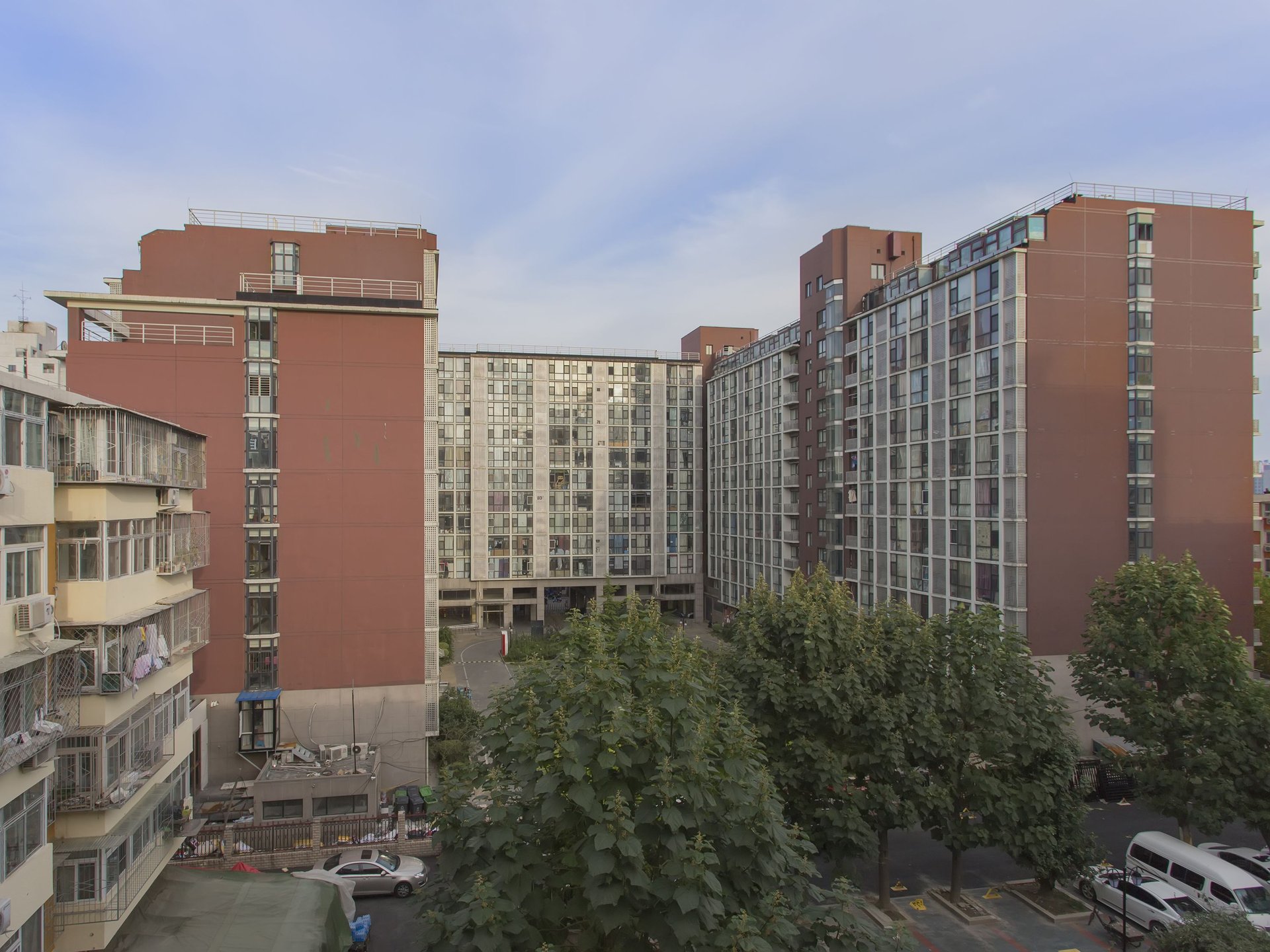 五月华庭 environment