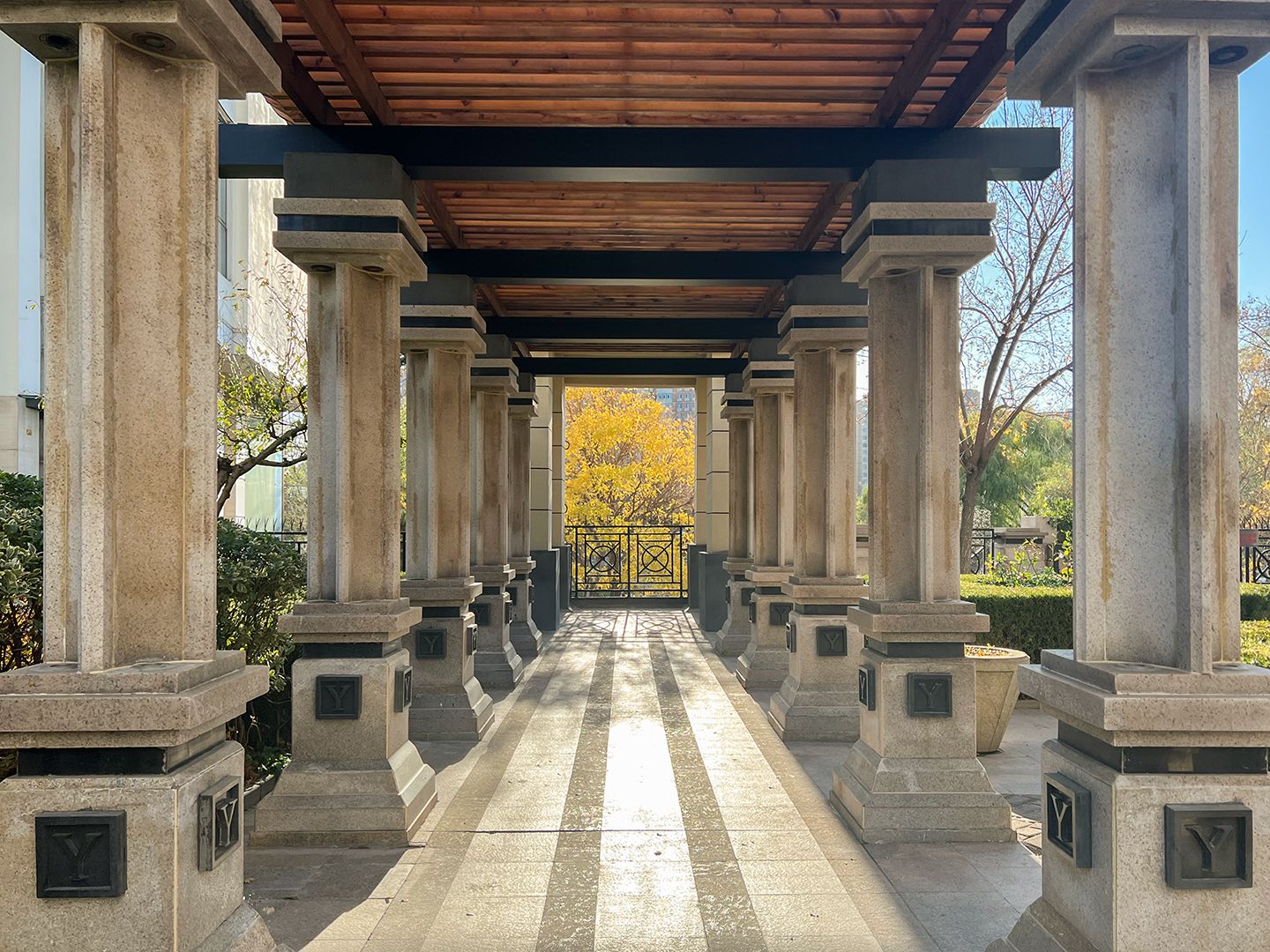 西钓鱼台嘉园 environment