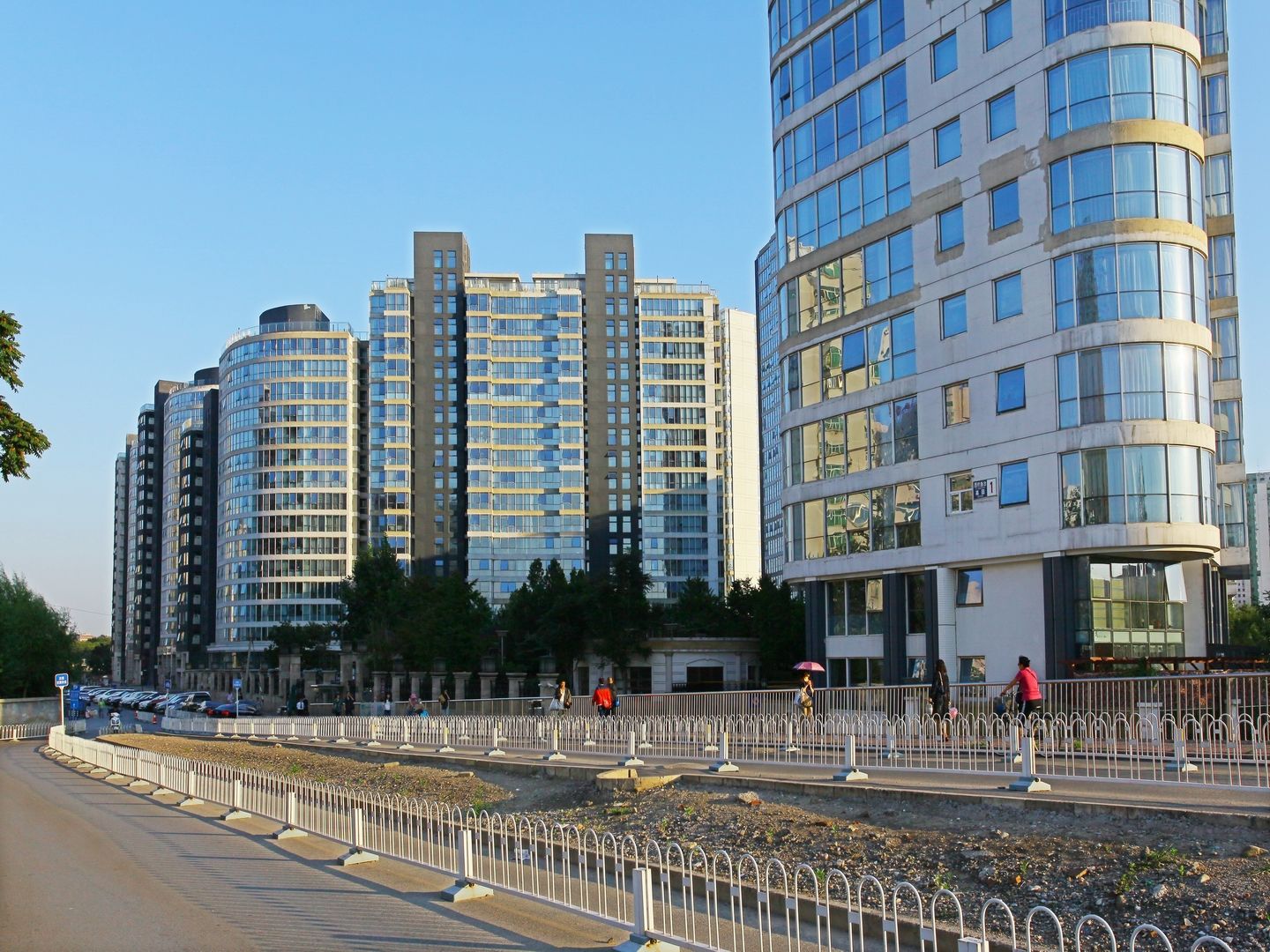 西钓鱼台嘉园 environment