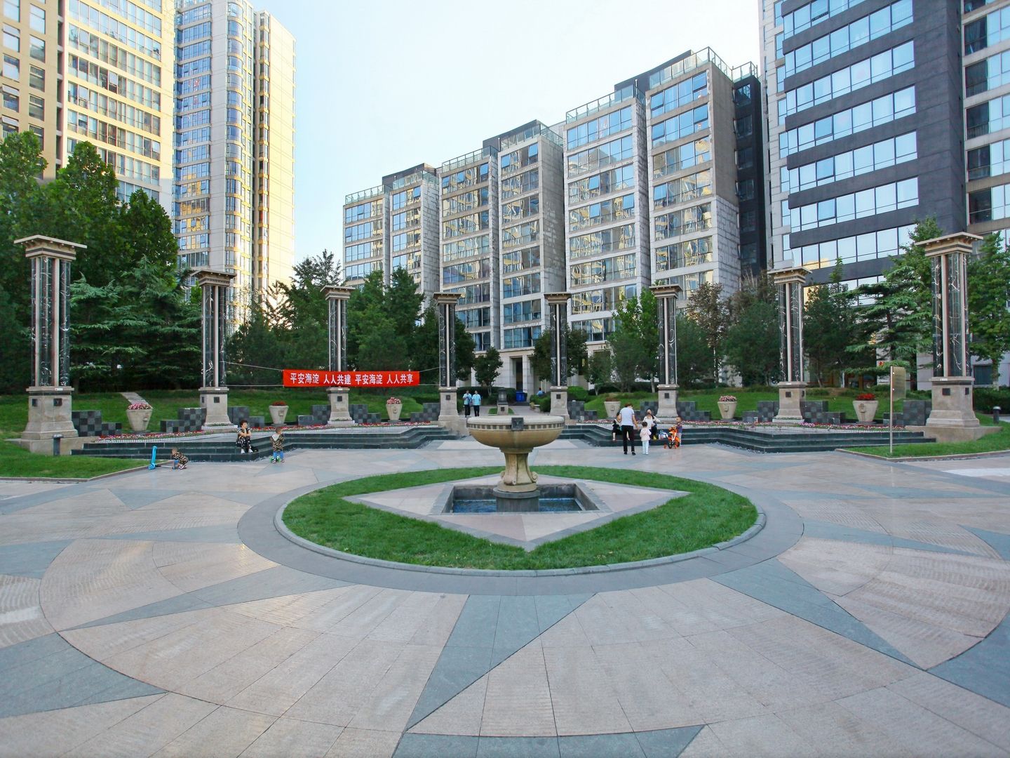 西钓鱼台嘉园 environment