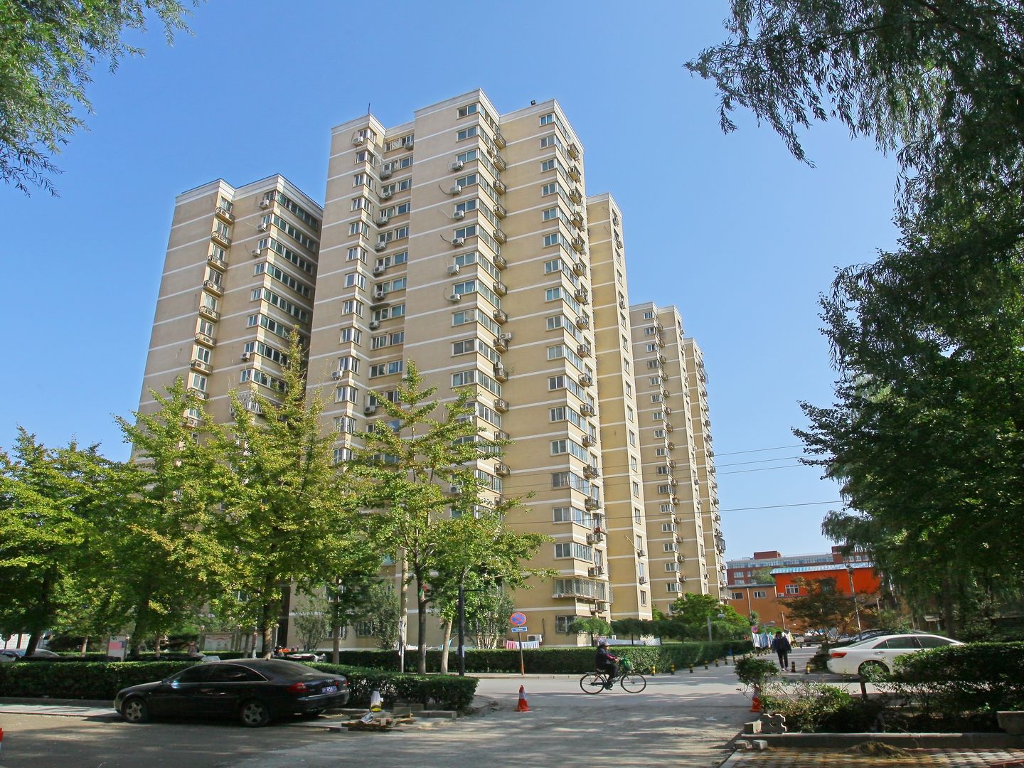 西三环北路105号院 environment