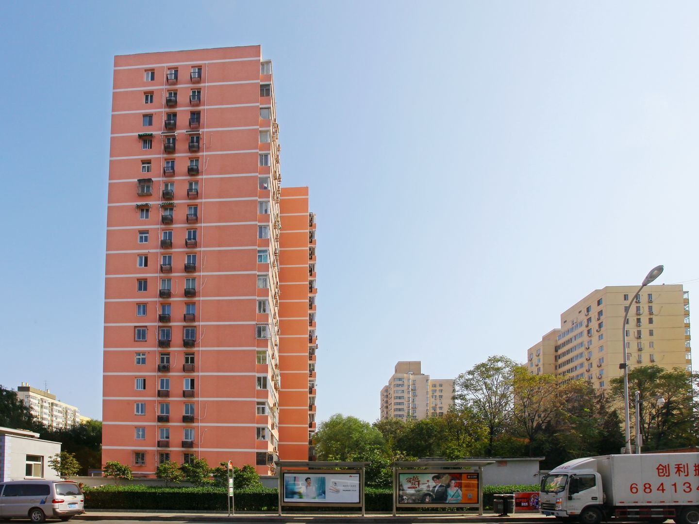 西三环北路105号院 environment