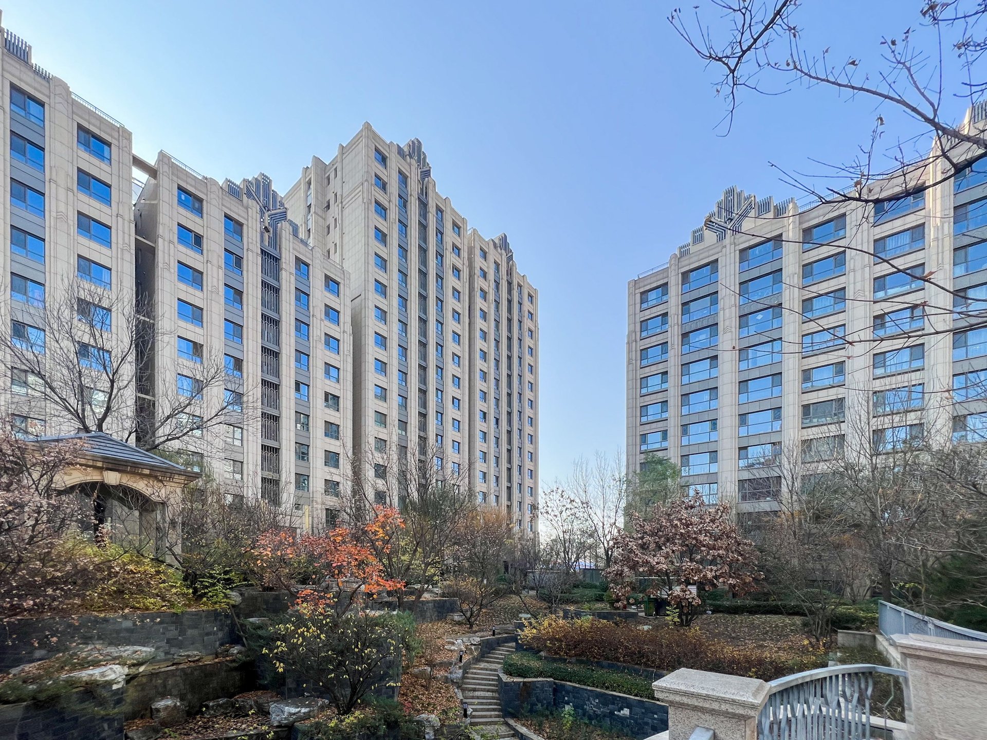 亚奥万和四季 environment