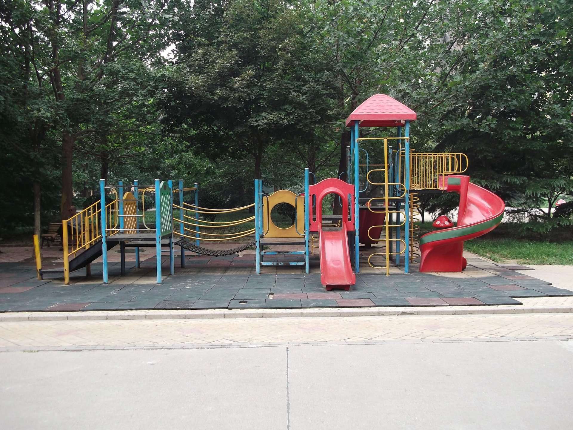 阳春光华家园 environment