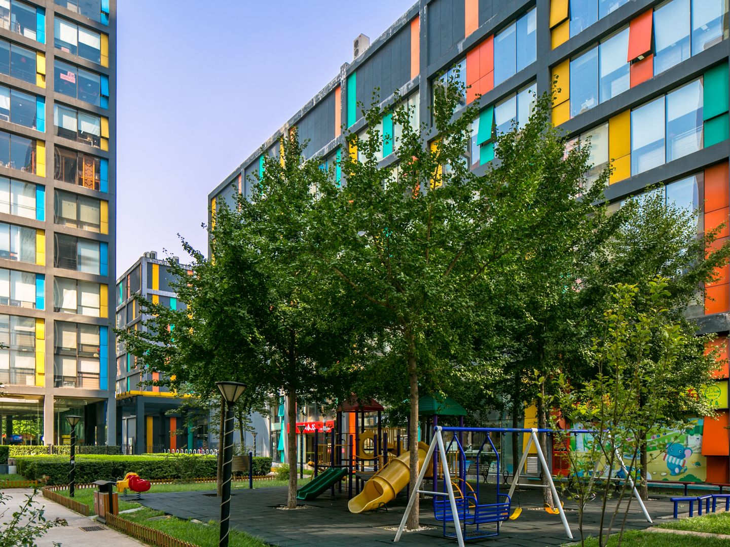 阳光100 environment