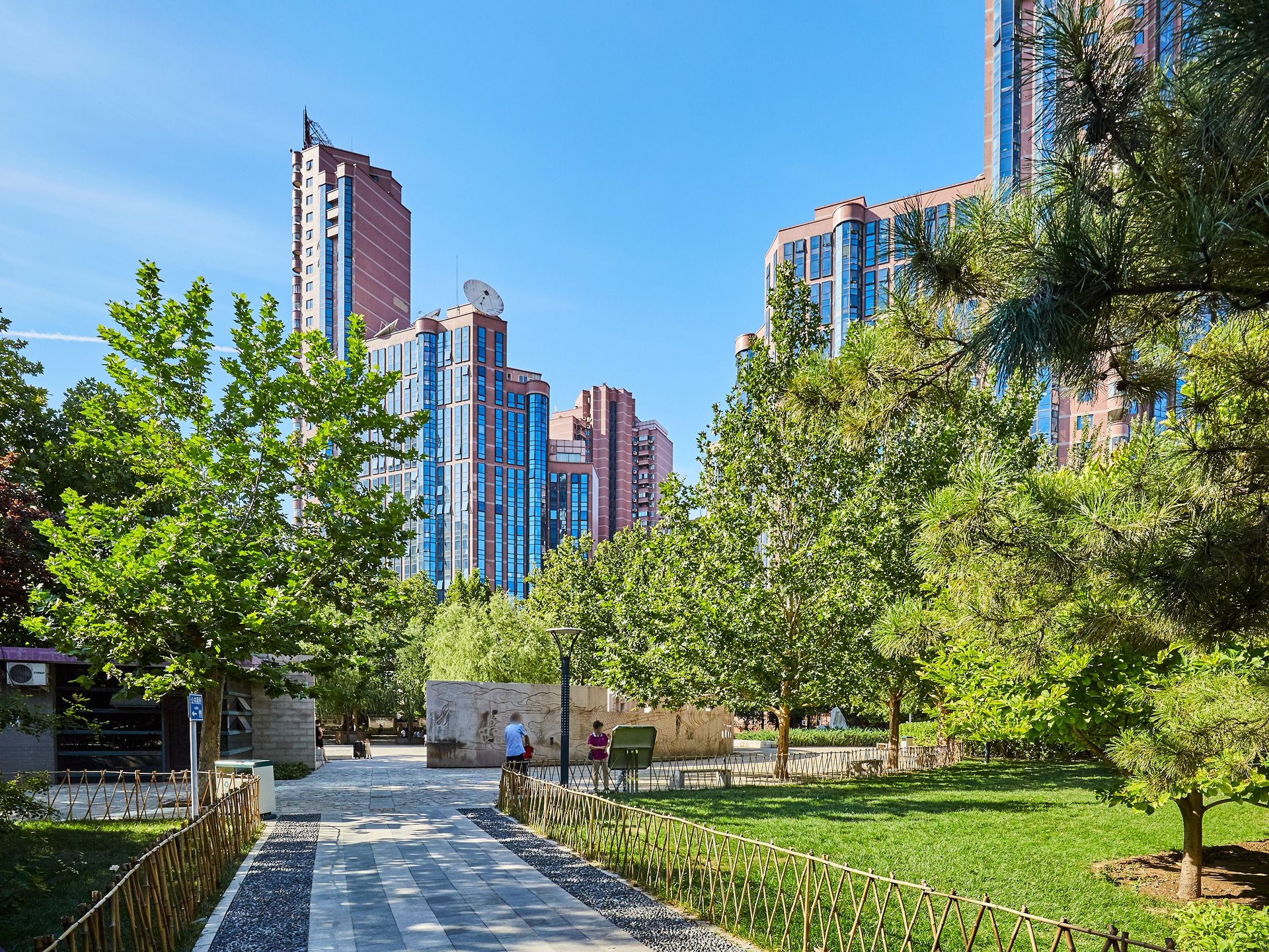 阳光广场 environment