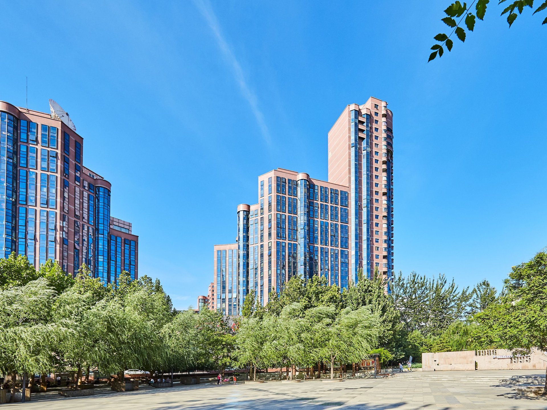 阳光广场 environment