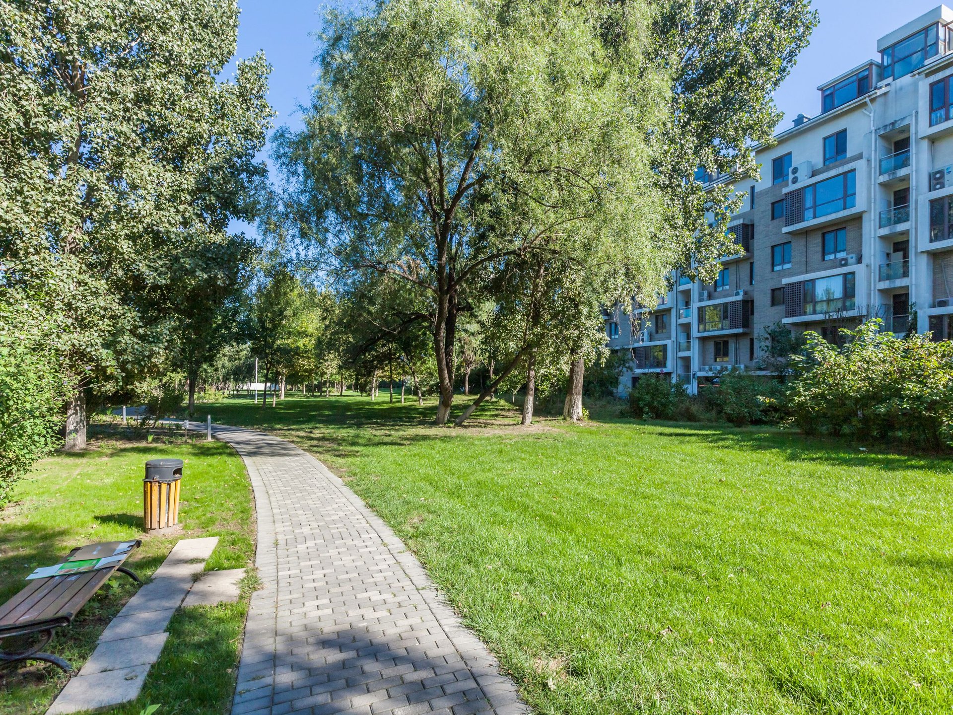 亚运新新家园林澜园 environment