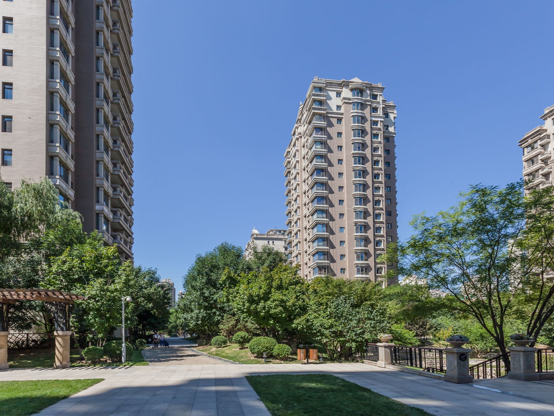 远洋万和城A区 environment