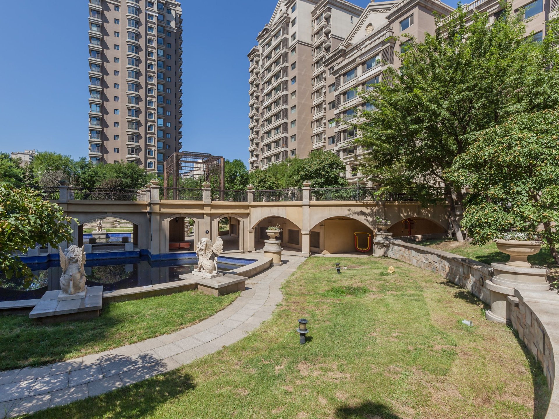 远洋万和城A区 environment