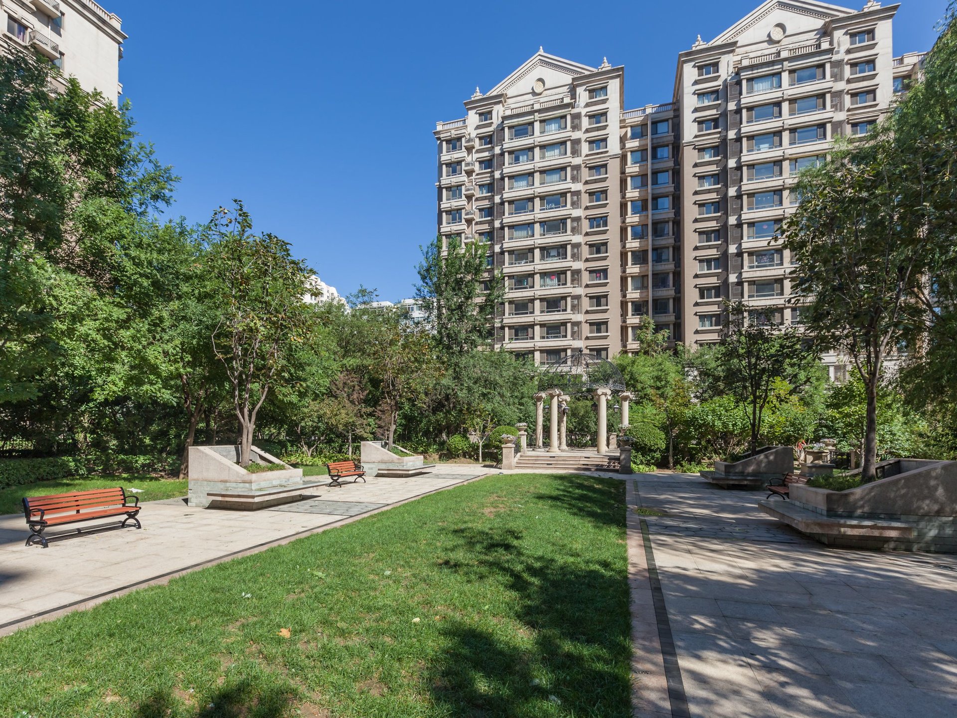 远洋万和城B区 environment