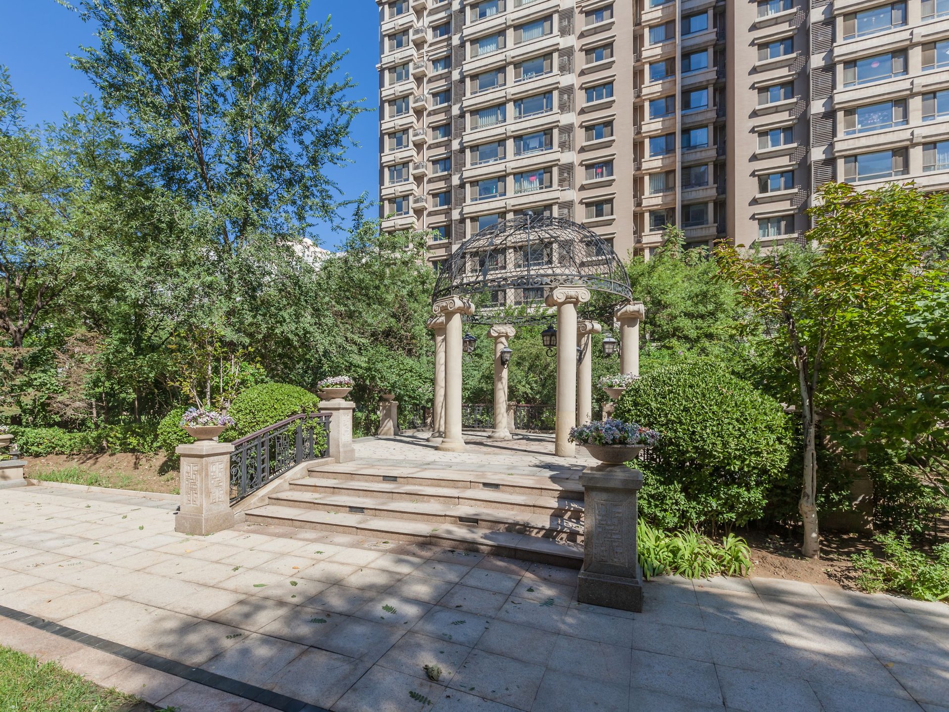 远洋万和城B区 environment