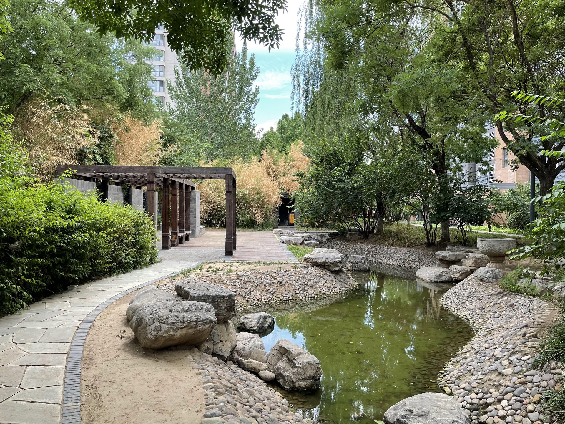 长阳半岛4号院 environment