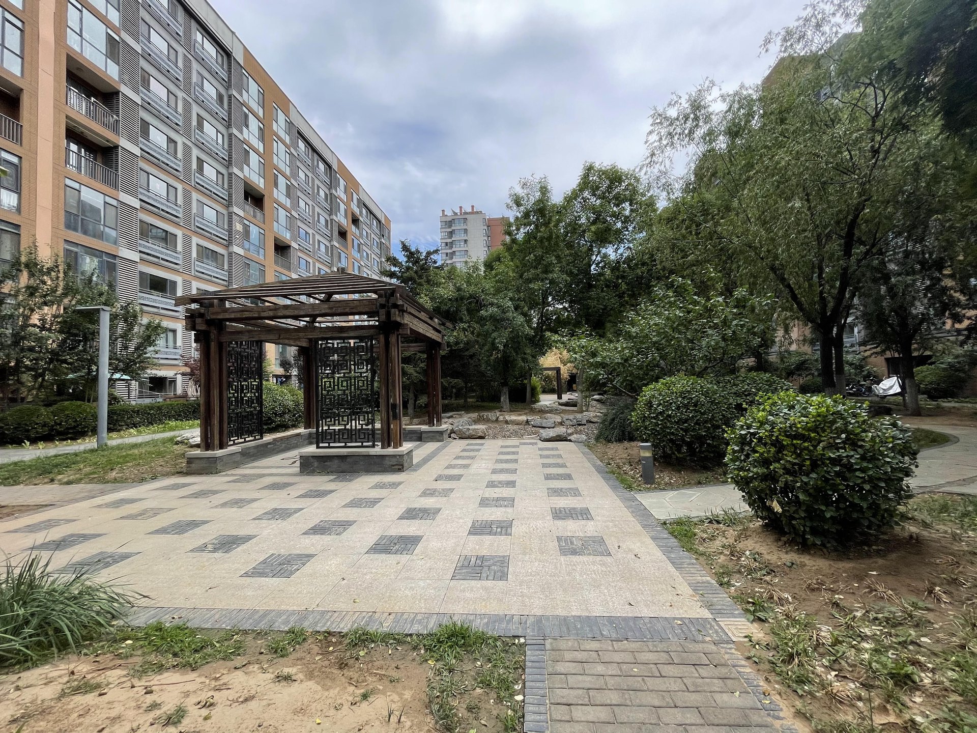 长阳半岛4号院 environment