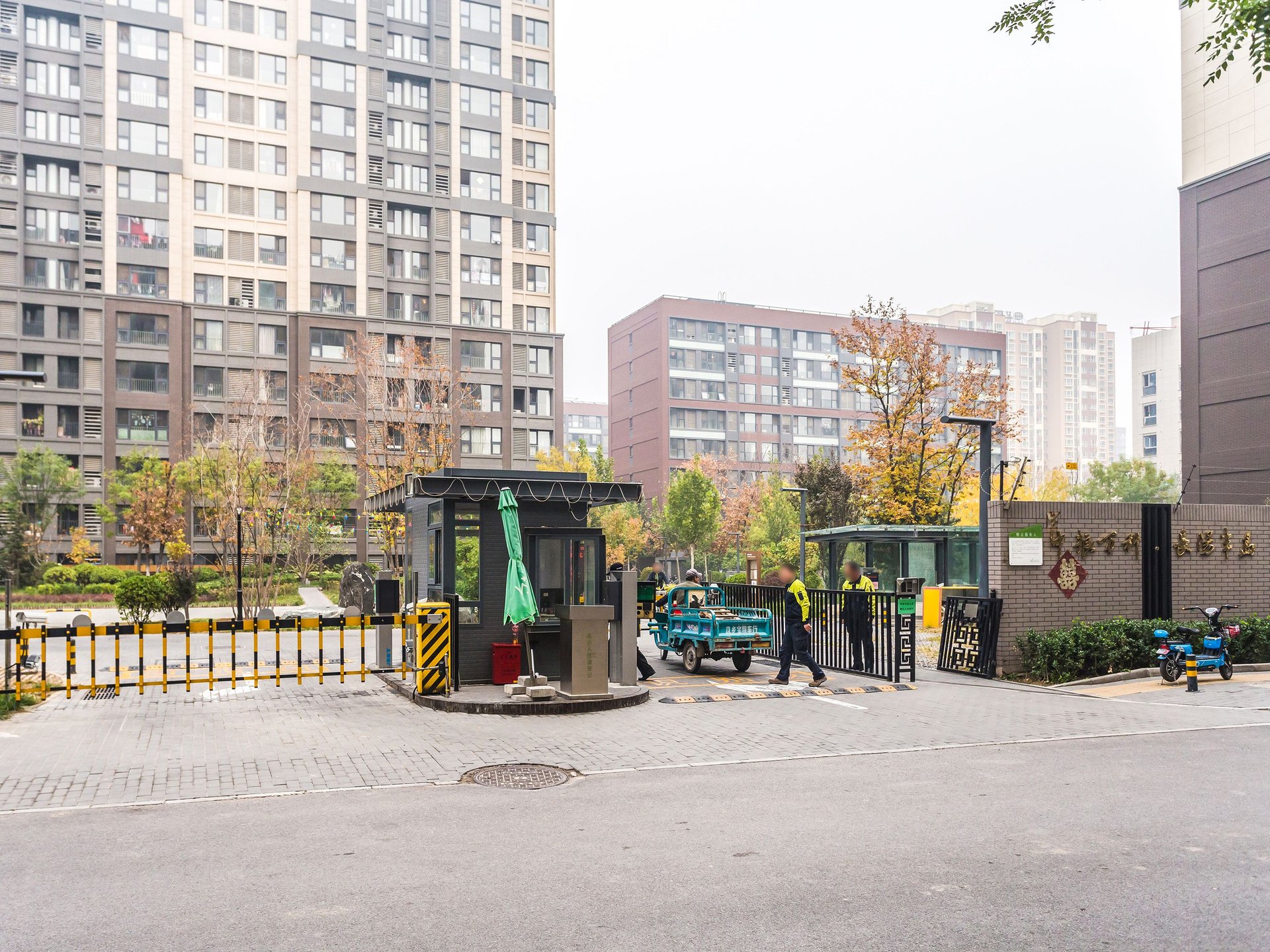 长阳半岛怡和路6号院 environment