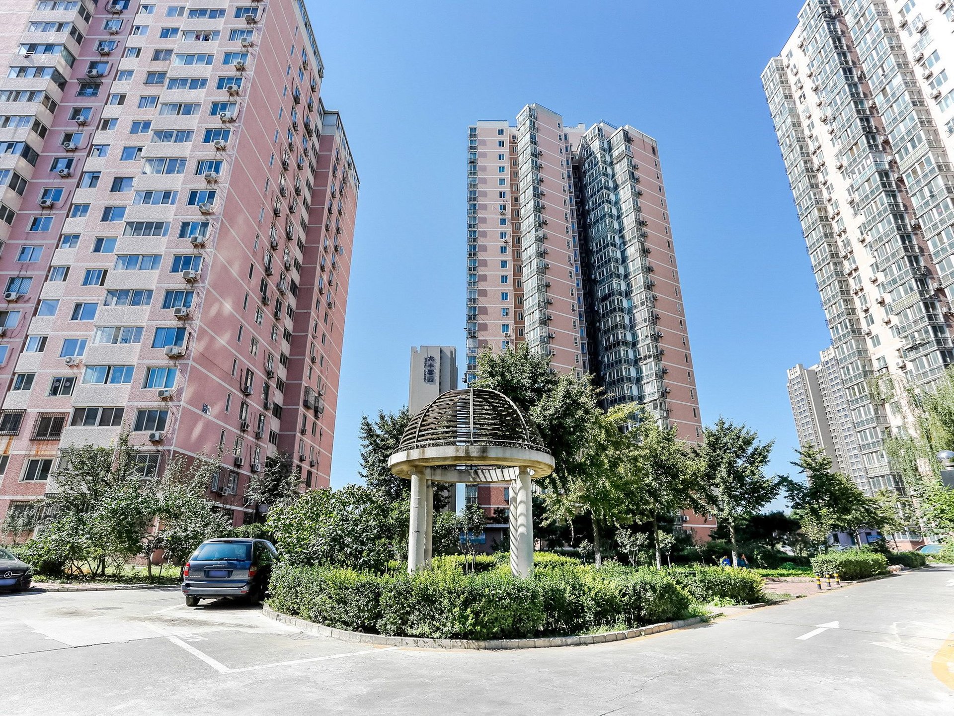 兆丰园 environment