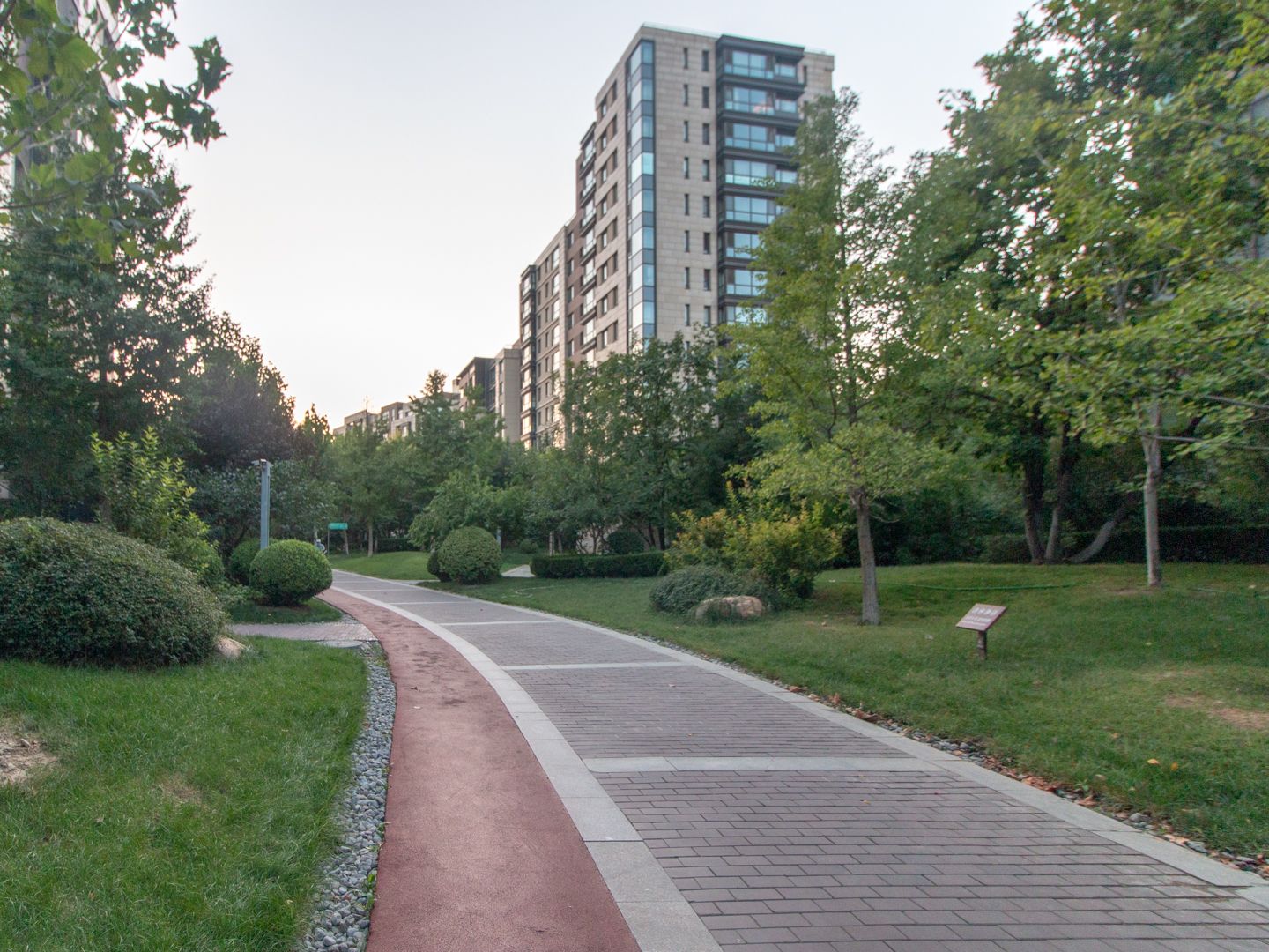 招商嘉铭珑原 environment