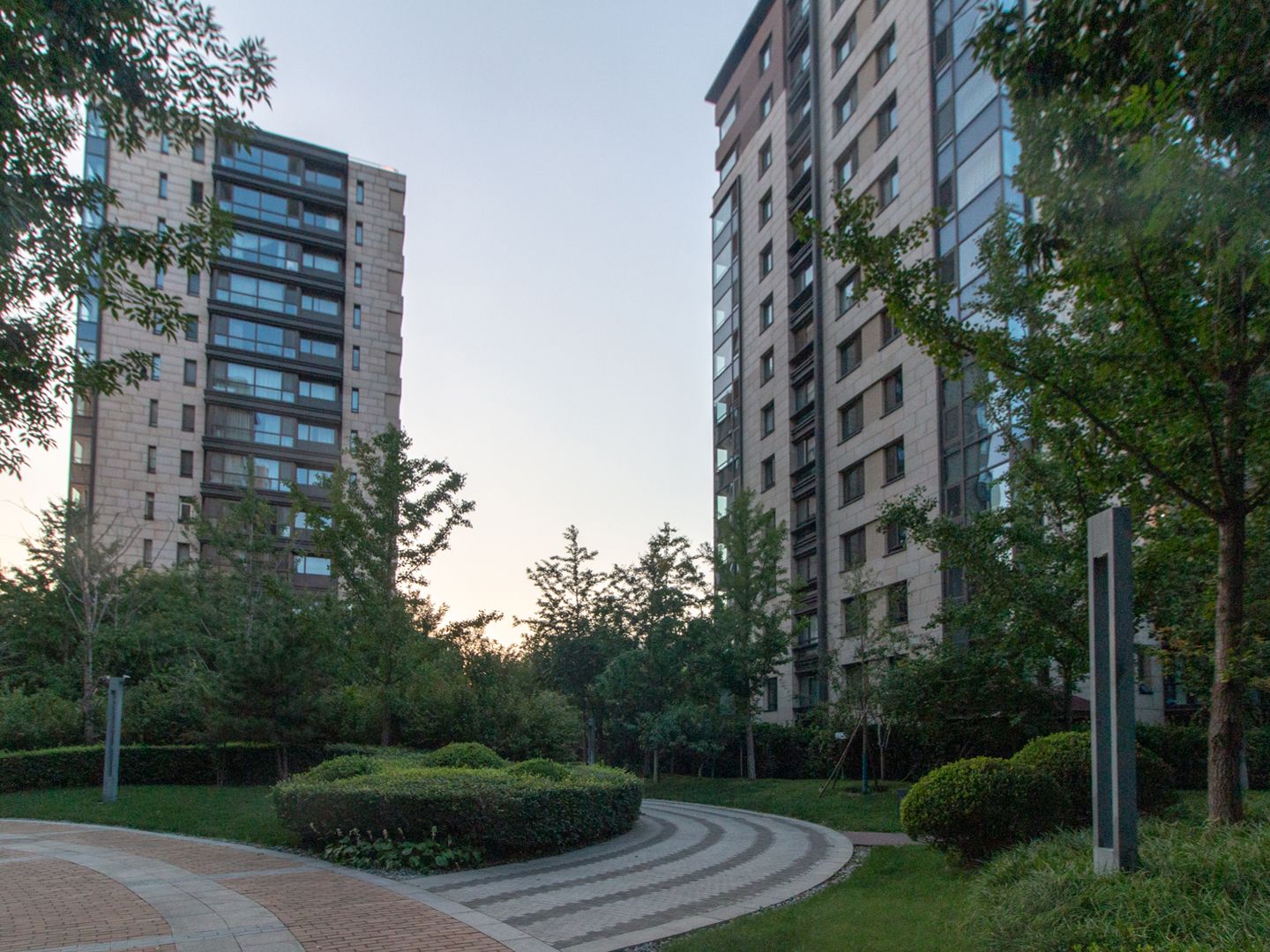 招商嘉铭珑原 environment