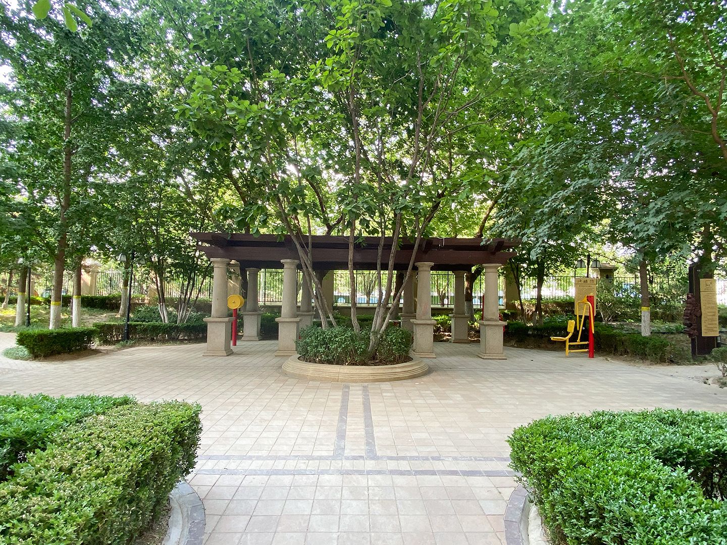 中国铁建花语城 environment