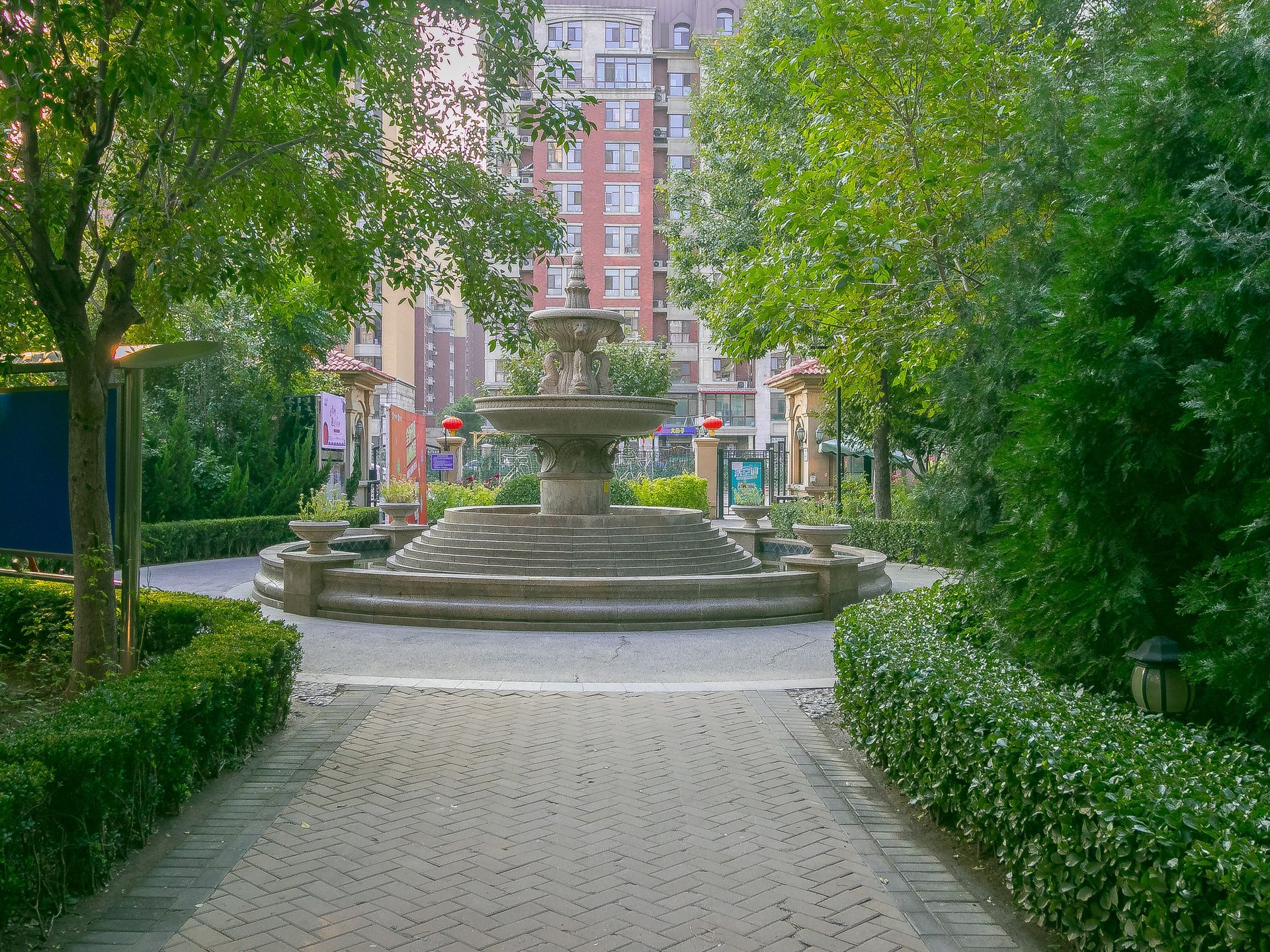 中海城圣朝菲 environment