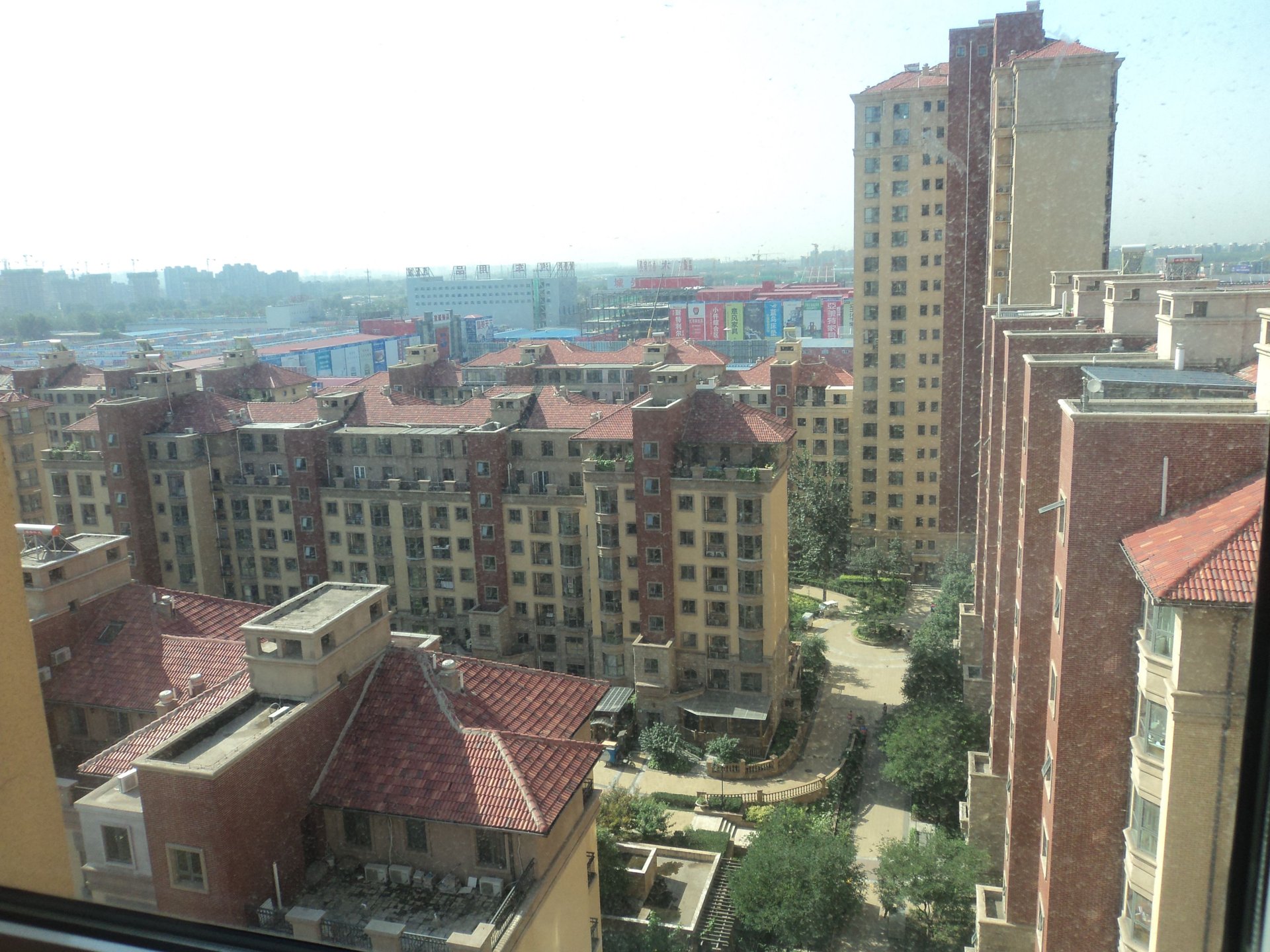 中海城圣朝菲 environment