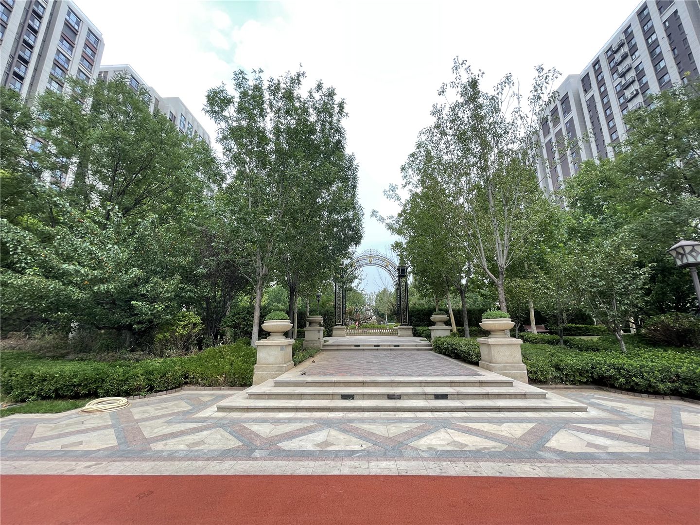 中海金玺公馆 environment