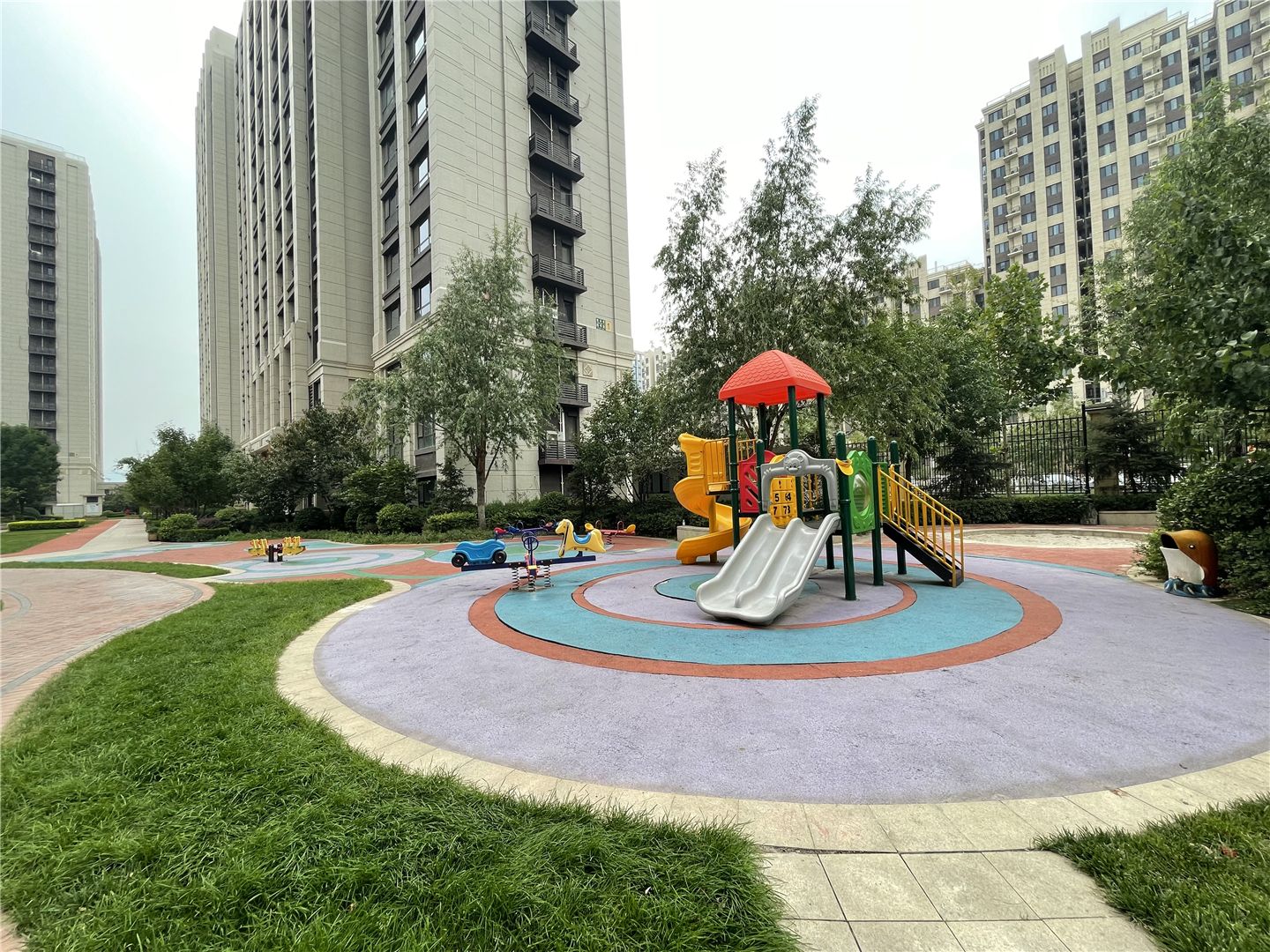 中海金玺公馆 environment