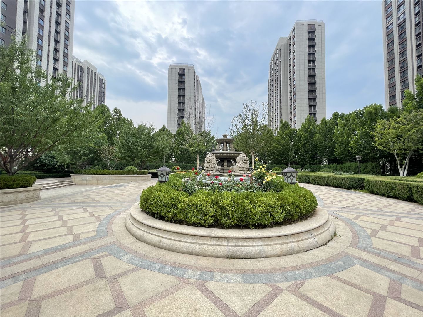 中海金玺公馆 environment