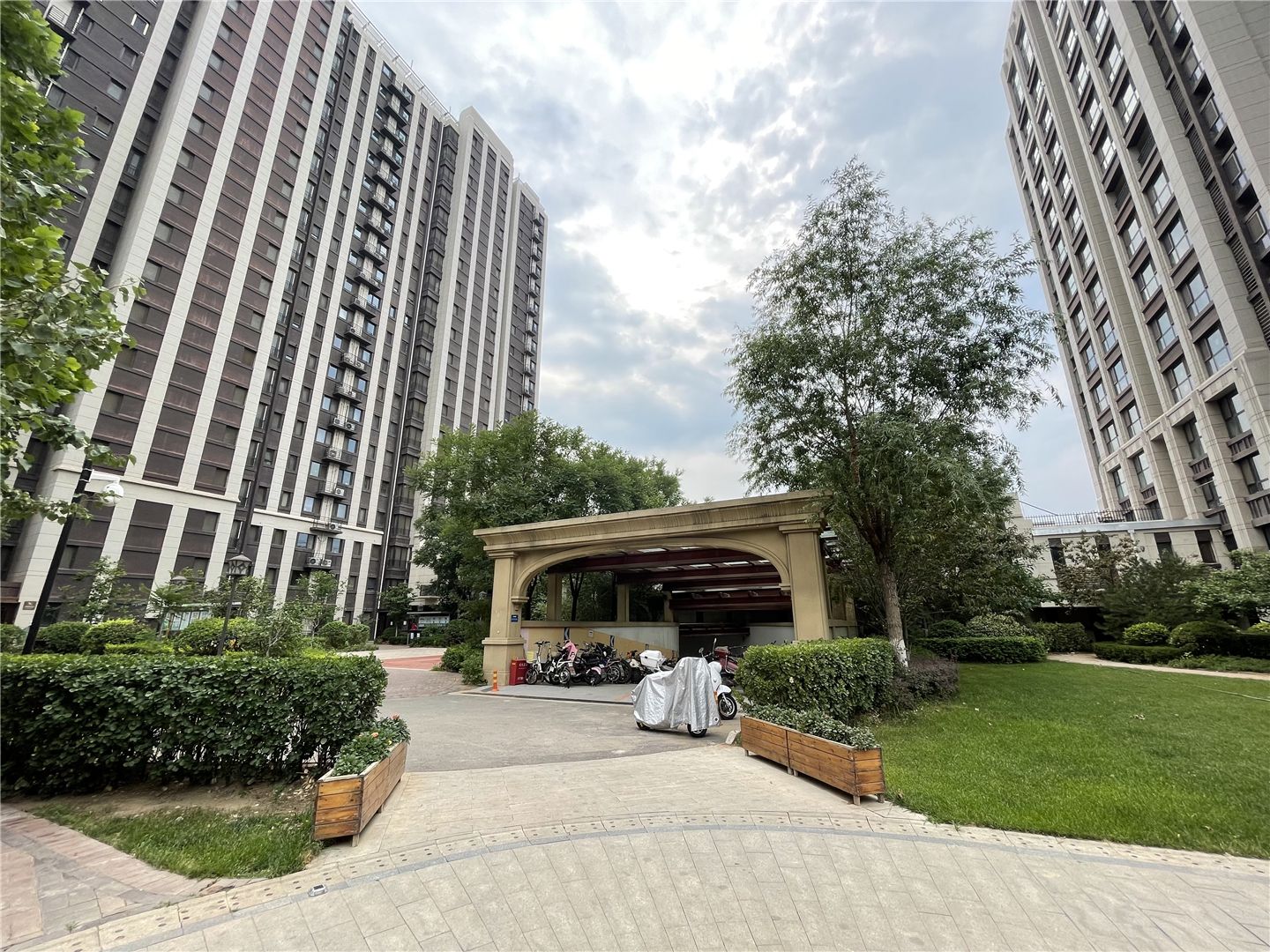 中海金玺公馆 environment