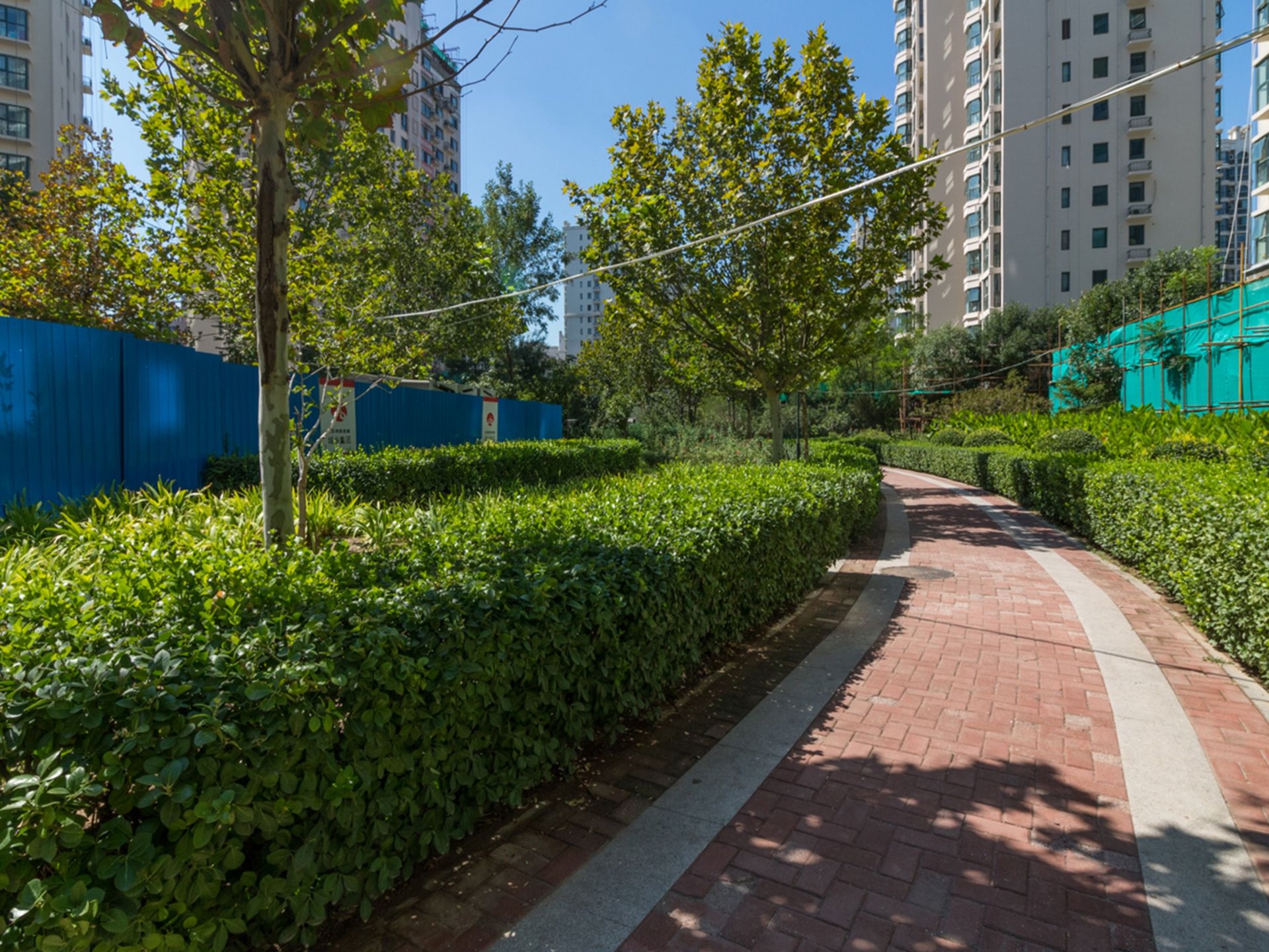 珠江罗马嘉园东区 environment