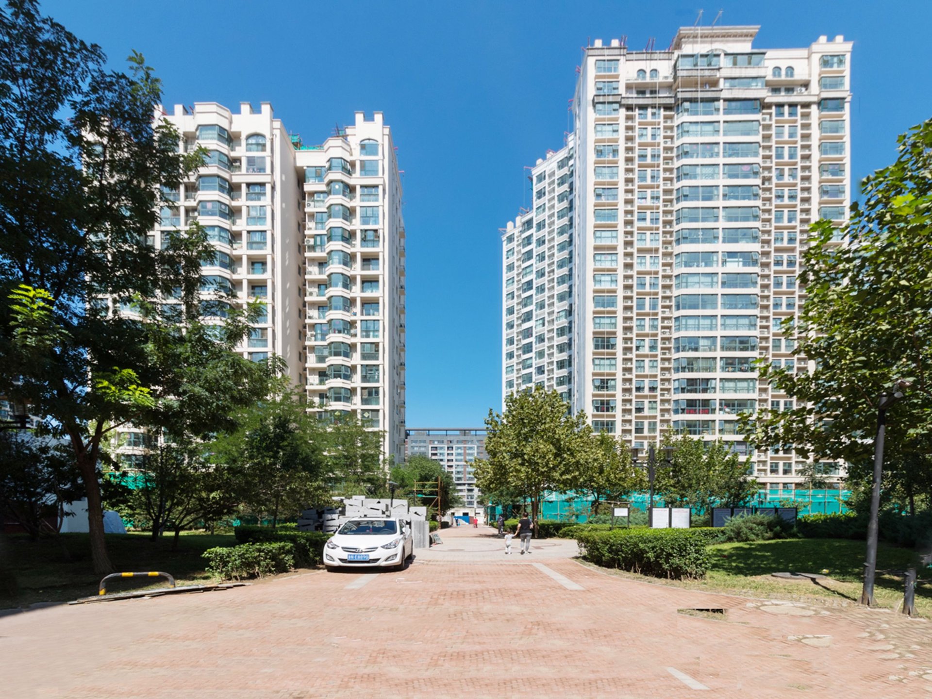 珠江罗马嘉园东区 environment