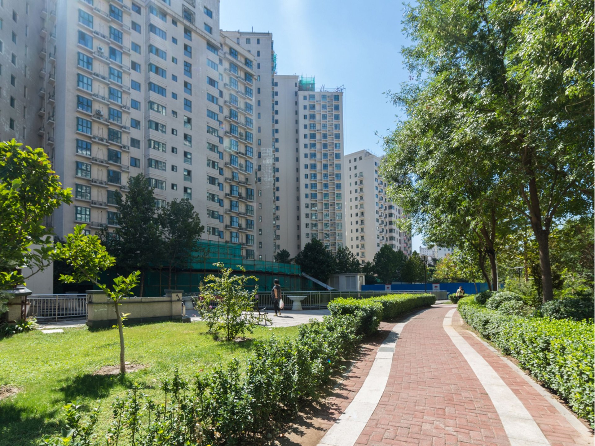 珠江罗马嘉园东区 environment