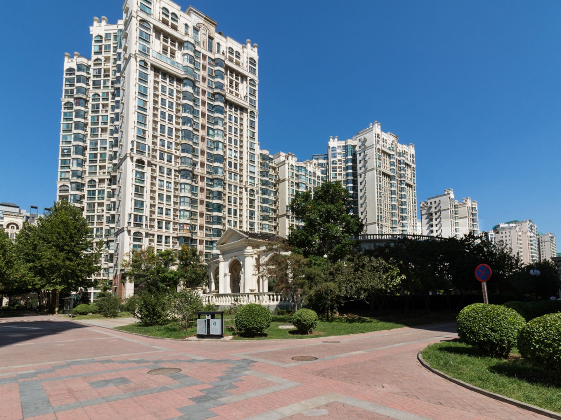 珠江罗马嘉园西区 environment