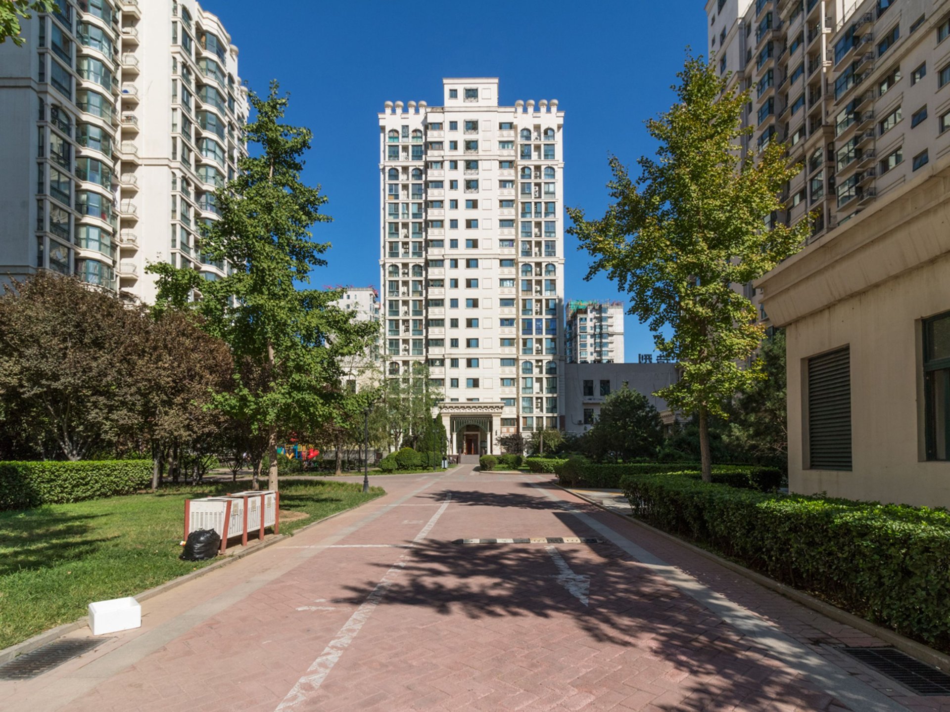 珠江罗马嘉园西区 environment