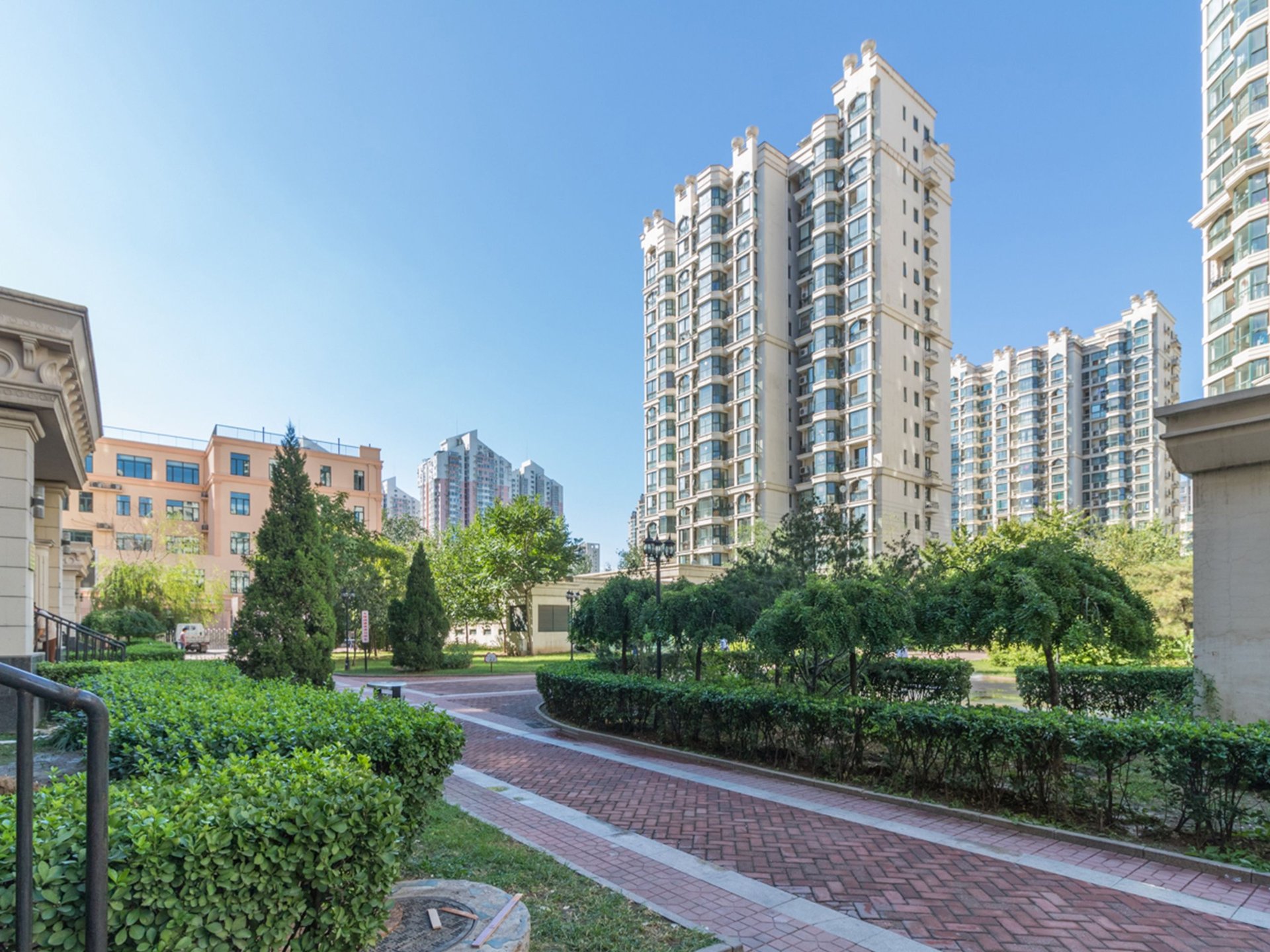 珠江罗马嘉园西区 environment