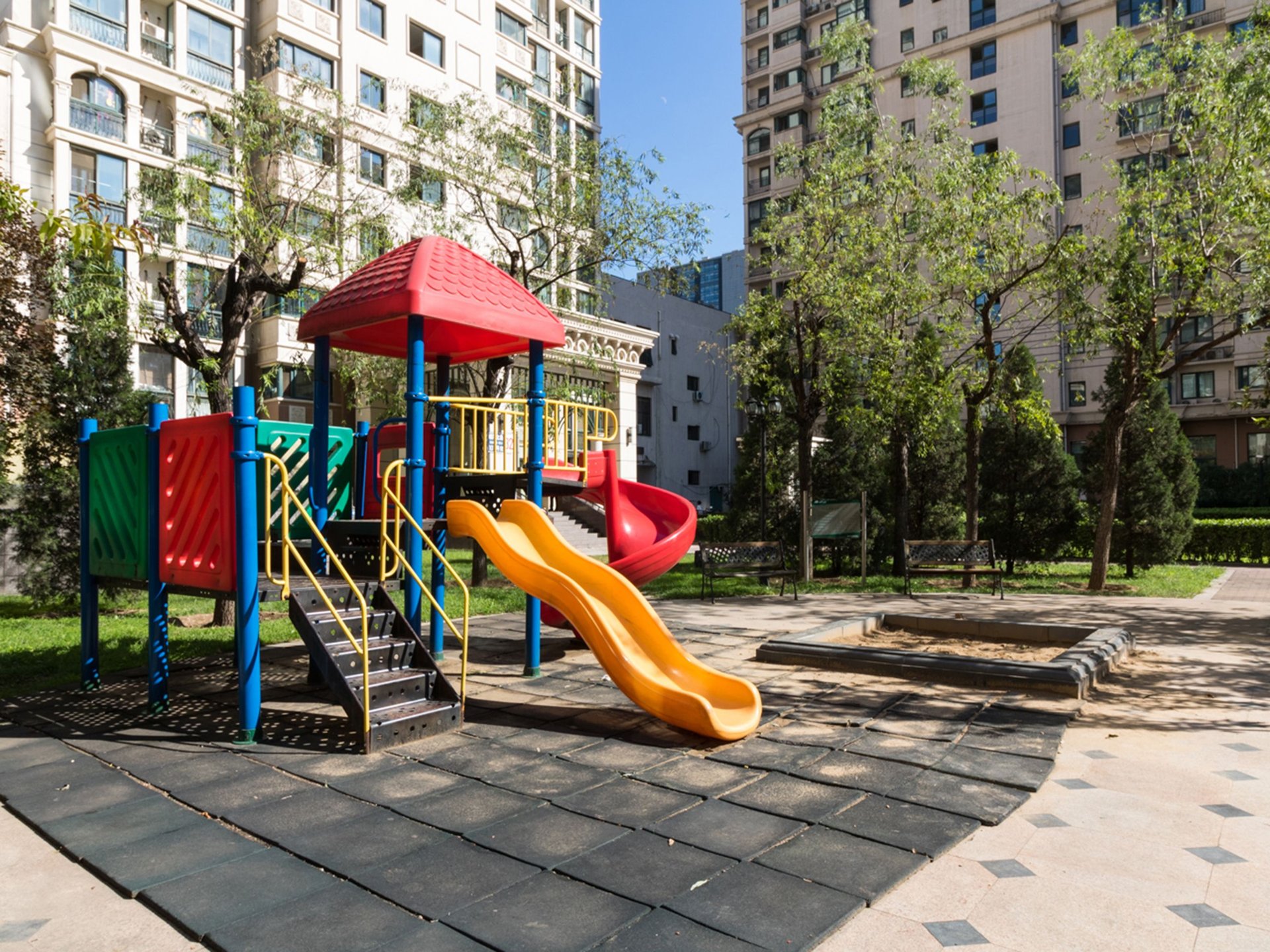 珠江罗马嘉园西区 environment