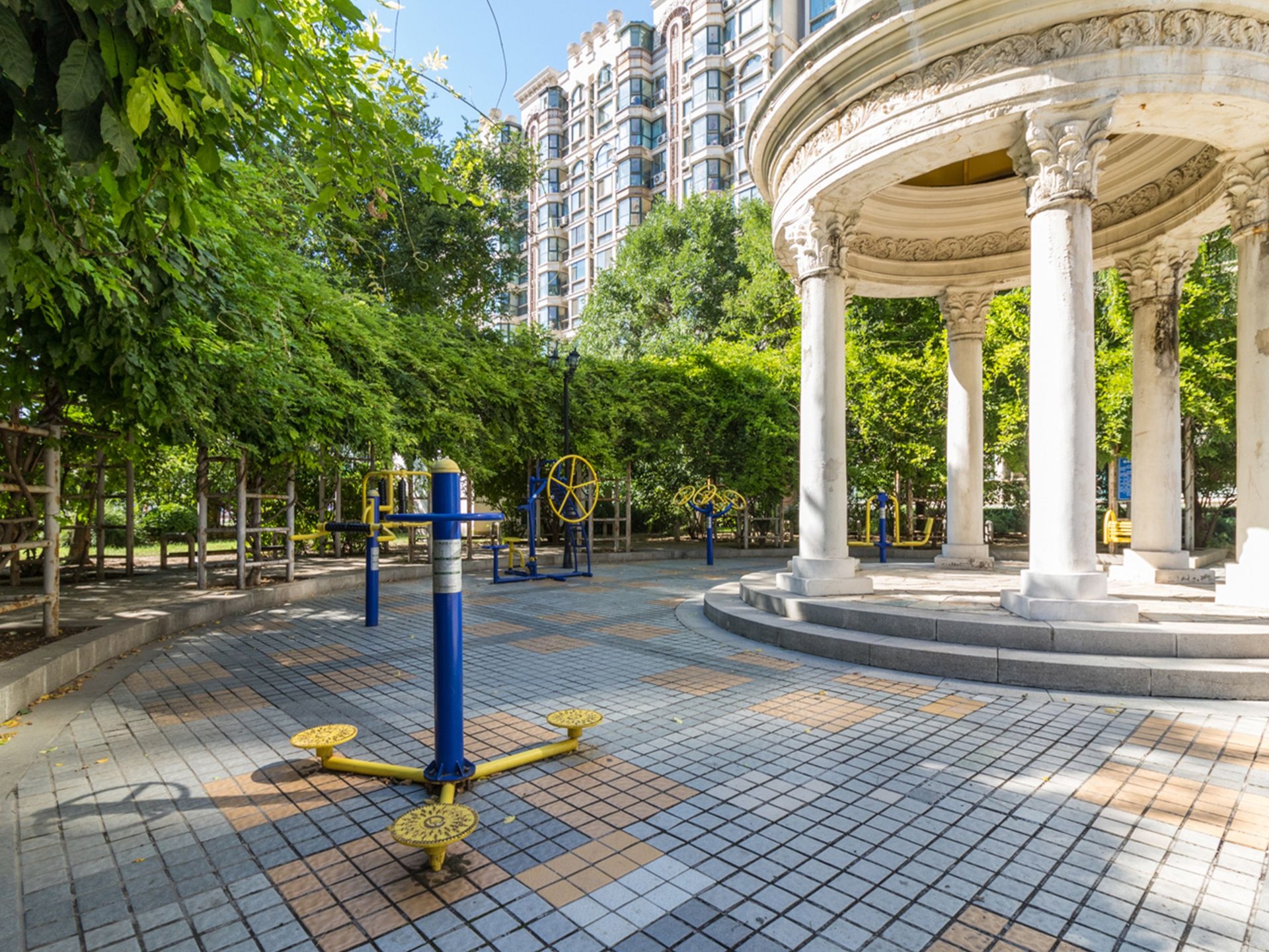 珠江罗马嘉园西区 environment