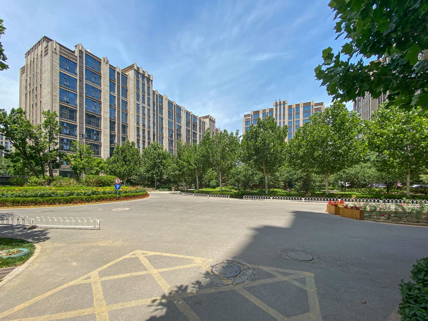 珠江四季悦城 environment